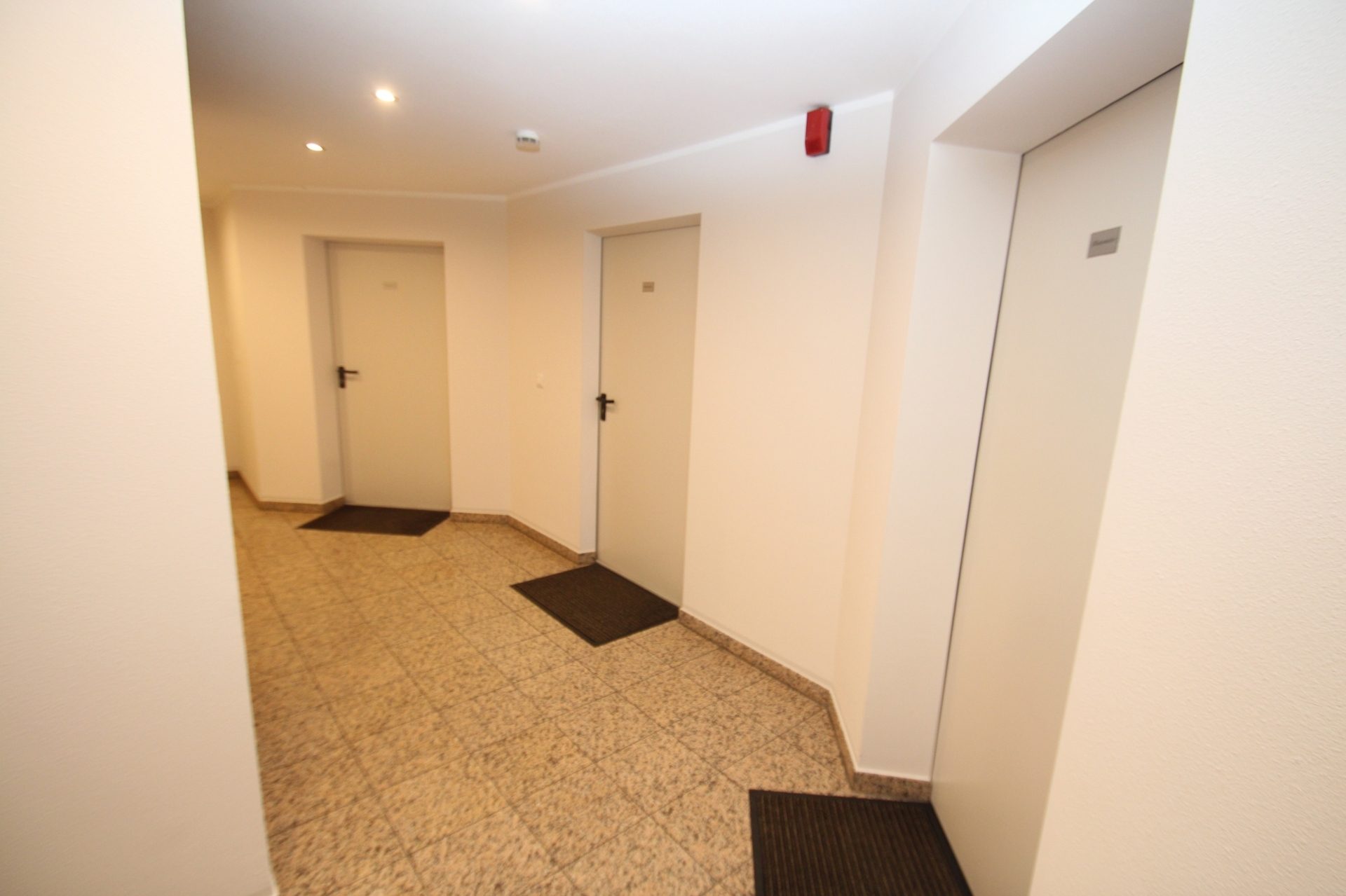 Immobilienangebot - Pulheim - Alle - Mit 3D Rundgang: Ideal für Paare! Moderne 2-Zimmer-Wohnung mit Balkon im Herzen von Pulheim