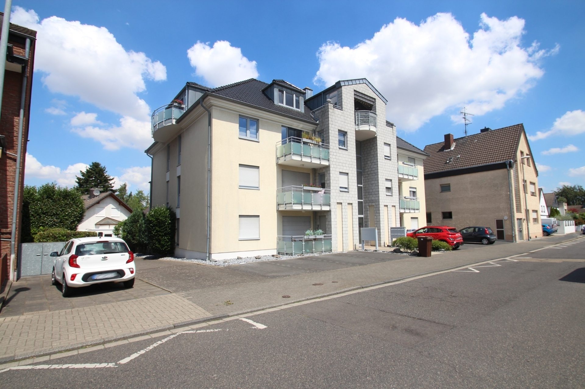 Immobilienangebot - Pulheim - Alle - Mit 3D Rundgang: Ideal für Paare! Moderne 2-Zimmer-Wohnung mit Balkon im Herzen von Pulheim