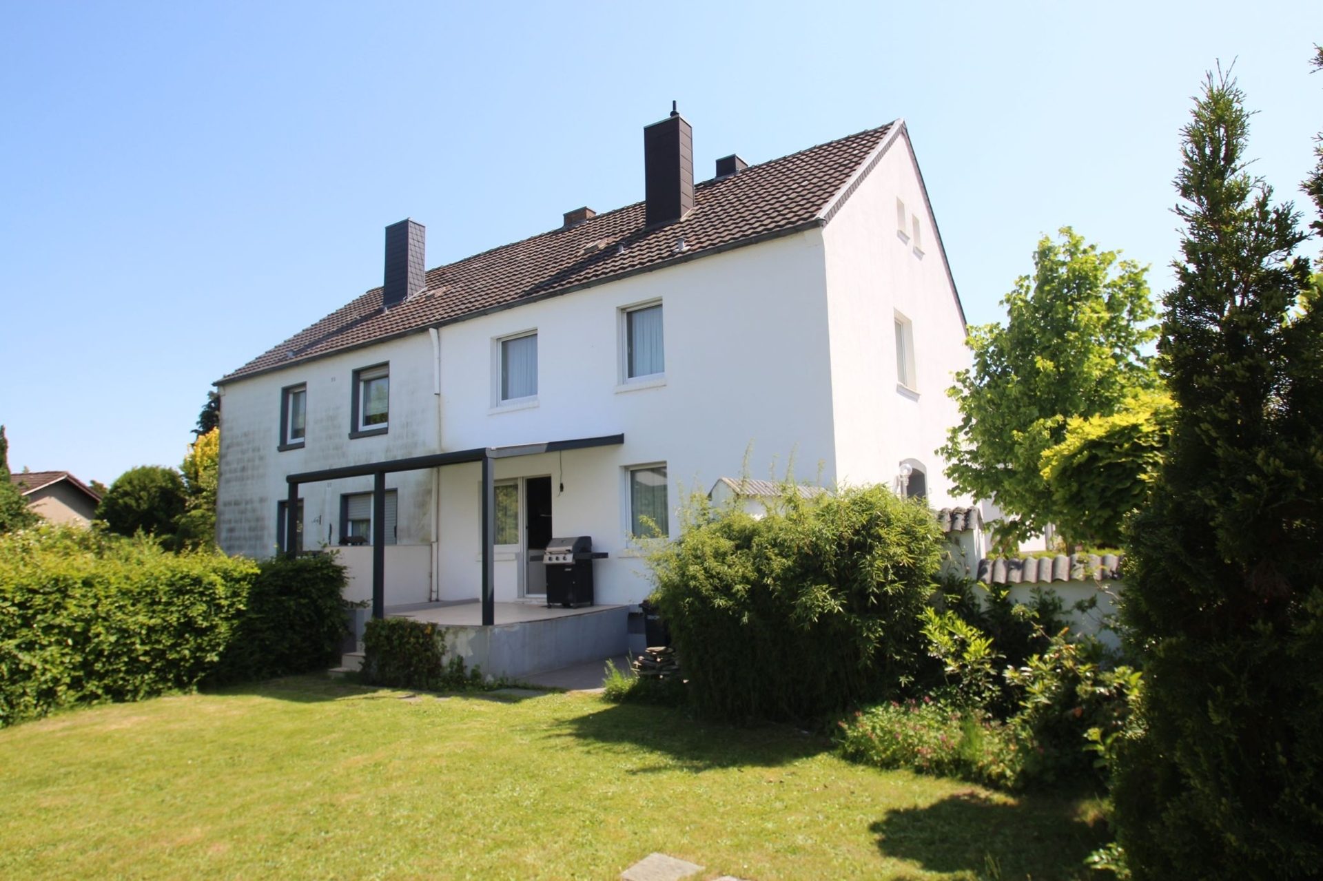 Immobilienangebot - Geilenkirchen - Alle - 3D: Stilvolles Wohnjuwel in der Innenstadt: kernsaniert, möbliert, bezugsfertig