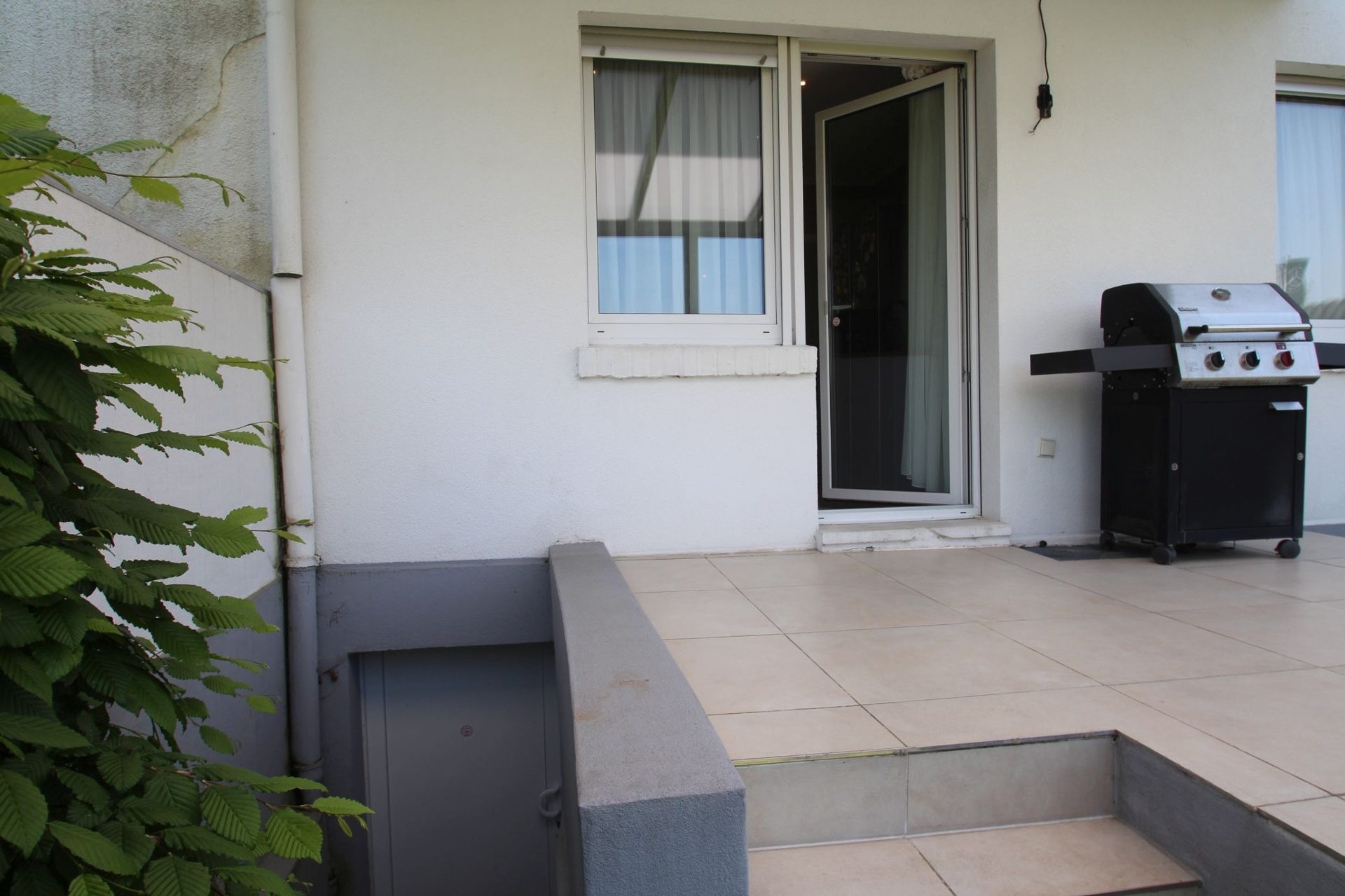 Immobilienangebot - Geilenkirchen - Alle - 3D: Stilvolles Wohnjuwel in der Innenstadt: kernsaniert, möbliert, bezugsfertig