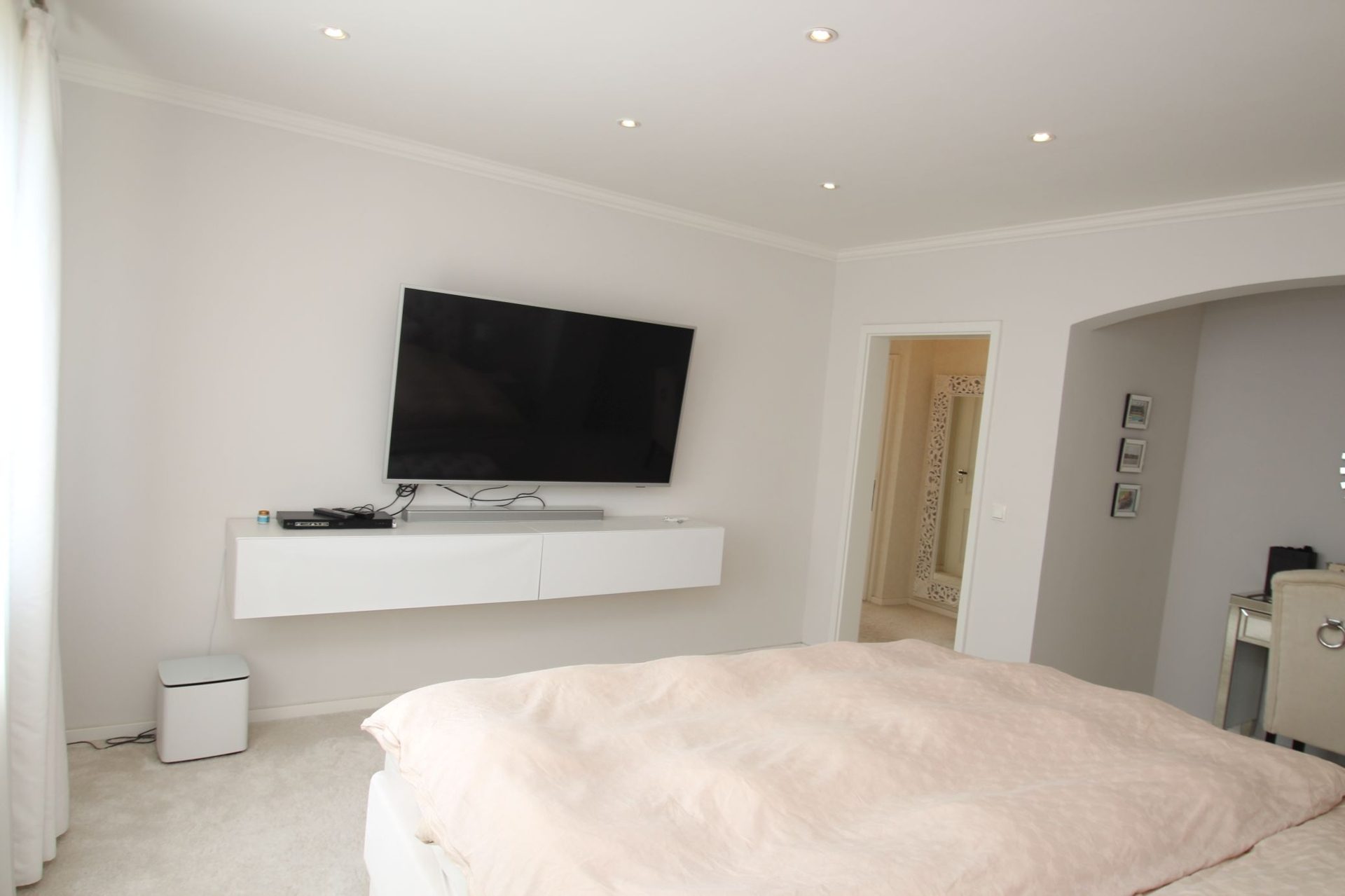 Immobilienangebot - Geilenkirchen - Alle - 3D: Stilvolles Wohnjuwel in der Innenstadt: kernsaniert, möbliert, bezugsfertig