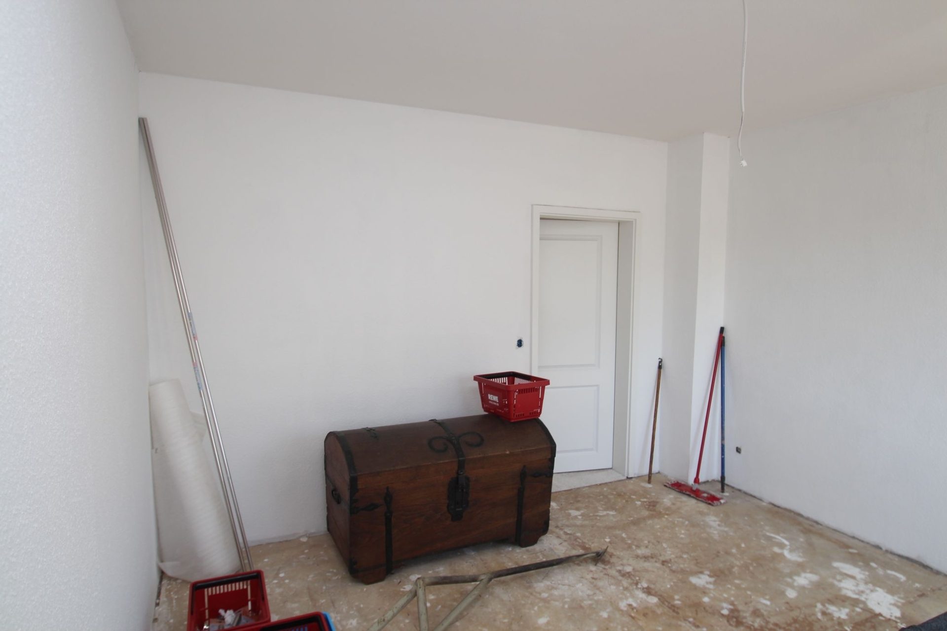 Immobilienangebot - Geilenkirchen - Alle - 3D: Stilvolles Wohnjuwel in der Innenstadt: kernsaniert, möbliert, bezugsfertig