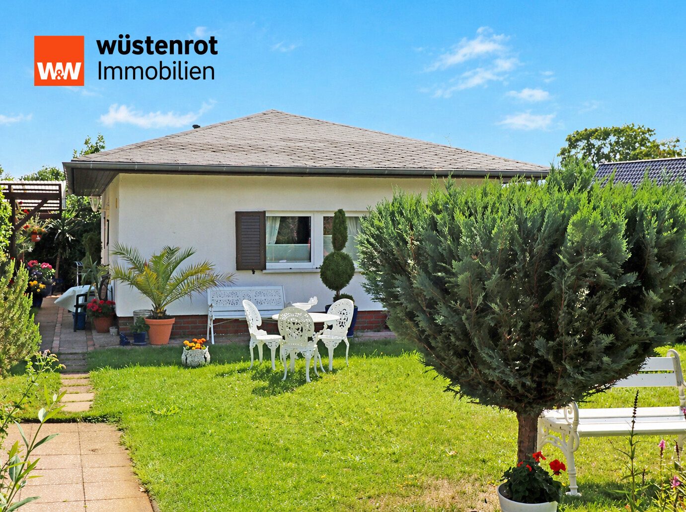 Immobilienangebot - Ahlbeck - Alle - SELBST WOHNEN + VERMIETEN: EINFAMILIENHAUS + ZWEI FERIENHÄUSER + FERIENWOHNUNG + GROSSES GRUNDSTÜCK