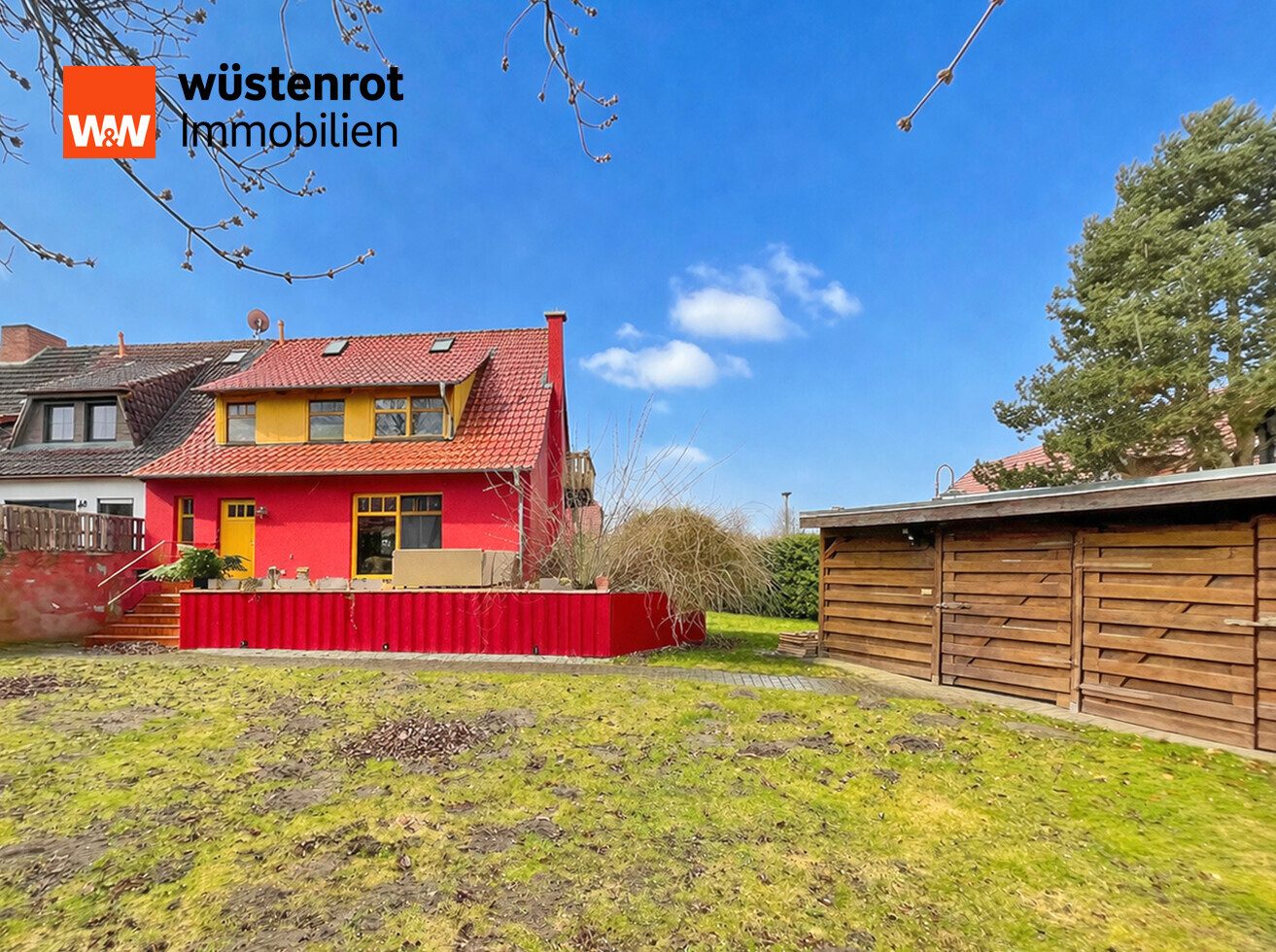 Immobilienangebot - Göhren-Lebbin - Alle - DIE BESONDERE IMMOBILIE: WOHNHAUS MIT EINBAUKÜCHE + KOCHHEXE + KAMINOFEN + PHOTOVOLTAIKANLAGE