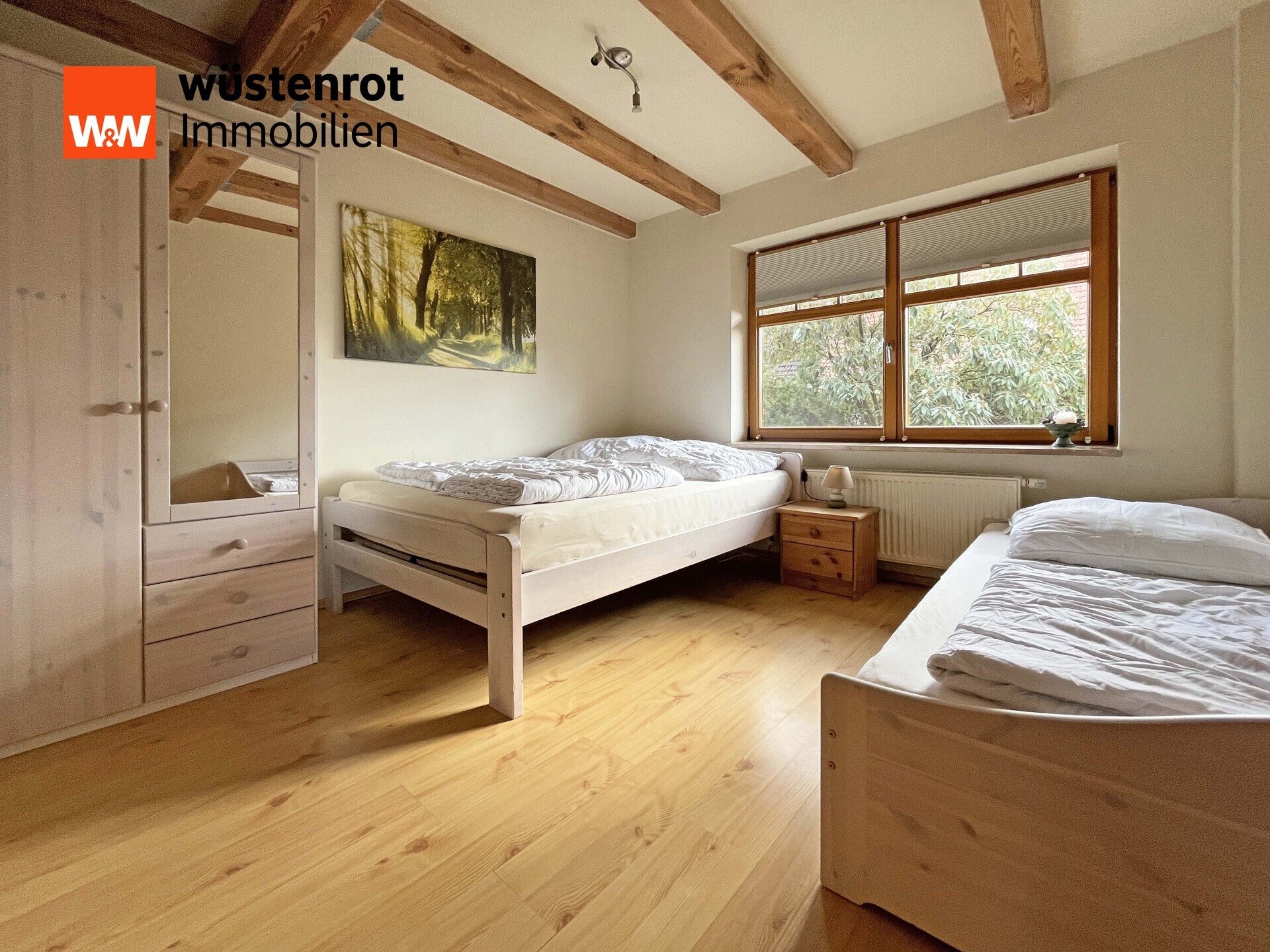 Immobilienangebot - Göhren-Lebbin - Alle - DIE BESONDERE IMMOBILIE: WOHNHAUS MIT EINBAUKÜCHE + KOCHHEXE + KAMINOFEN + PHOTOVOLTAIKANLAGE