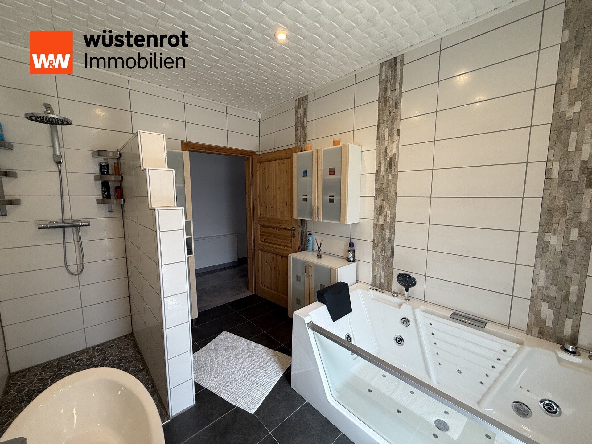 Immobilienangebot - Buchholz (Westerwald) - Alle - Ein Bungalow der keine Wünsche offen lässt!  Buchholz