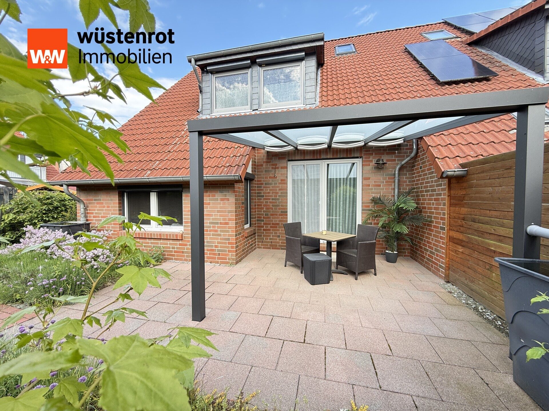 Immobilienangebot - Meine - Alle - Modernisierte DHH in zweiter Reihe einer ruhigen, gepflegten Wohnsiedlung nahe dem Ortskern v. Meine