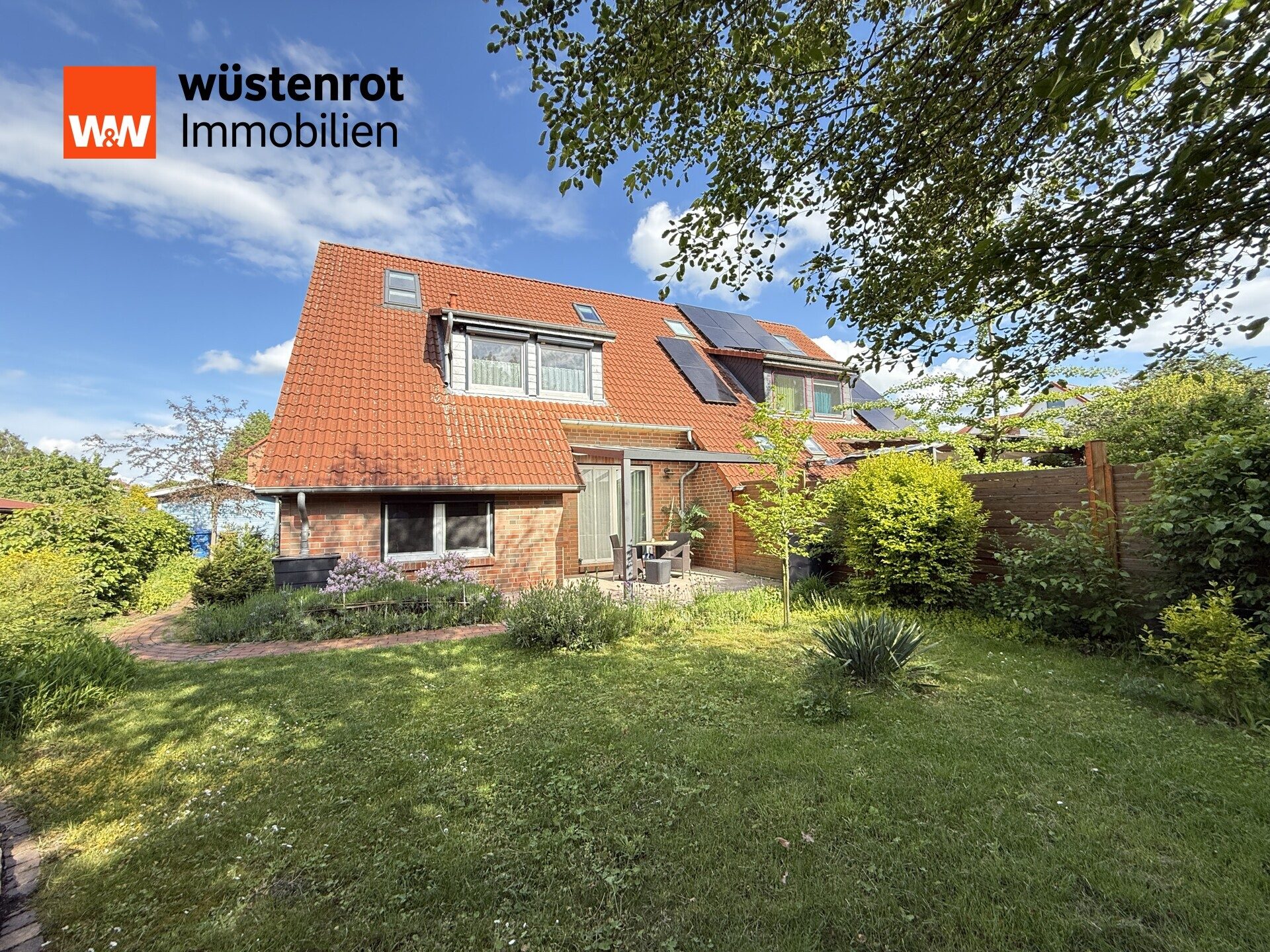 Immobilienangebot - Meine - Alle - Modernisierte DHH in zweiter Reihe einer ruhigen, gepflegten Wohnsiedlung nahe dem Ortskern v. Meine