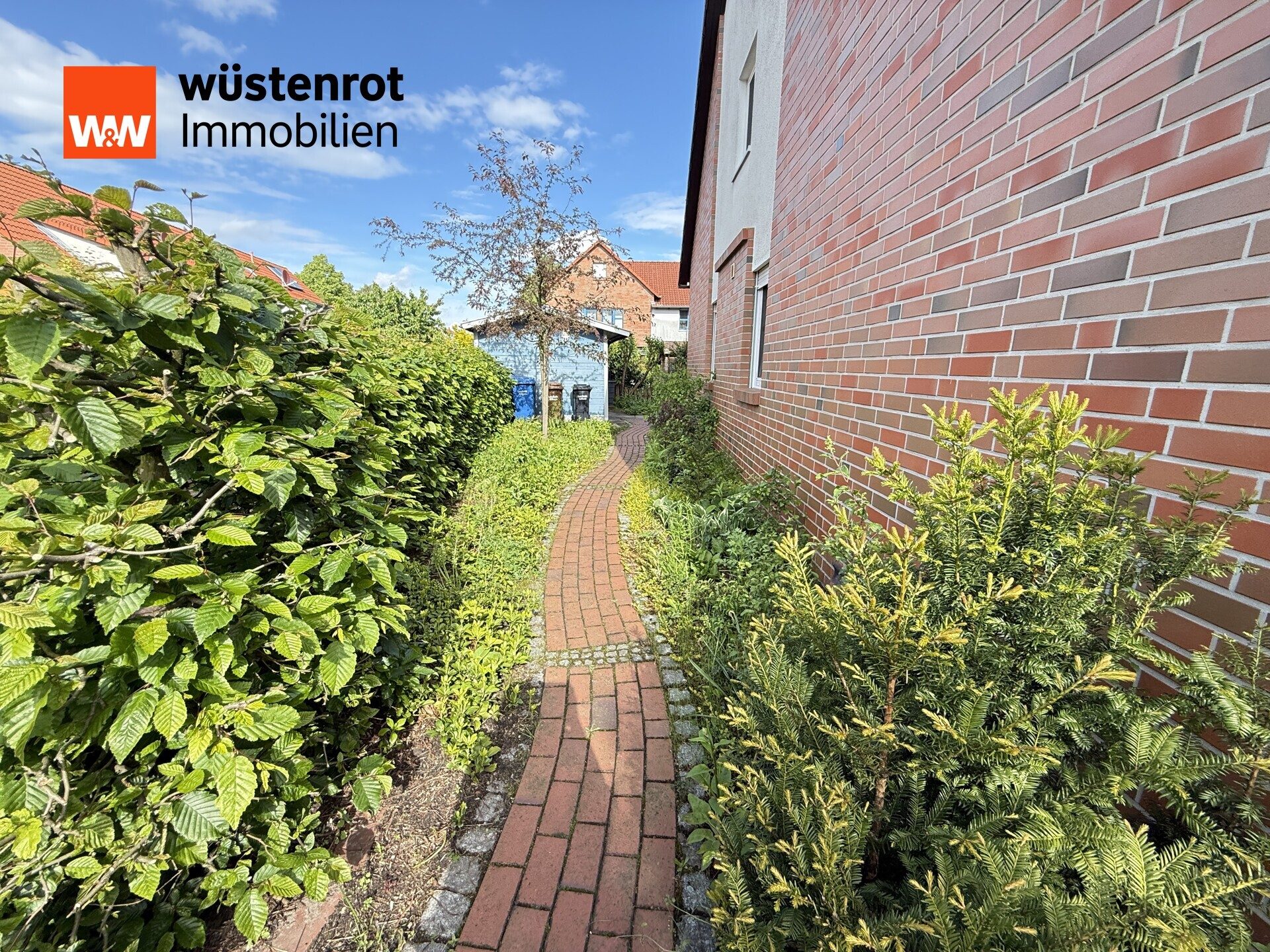 Immobilienangebot - Meine - Alle - Modernisierte DHH in zweiter Reihe einer ruhigen, gepflegten Wohnsiedlung nahe dem Ortskern v. Meine