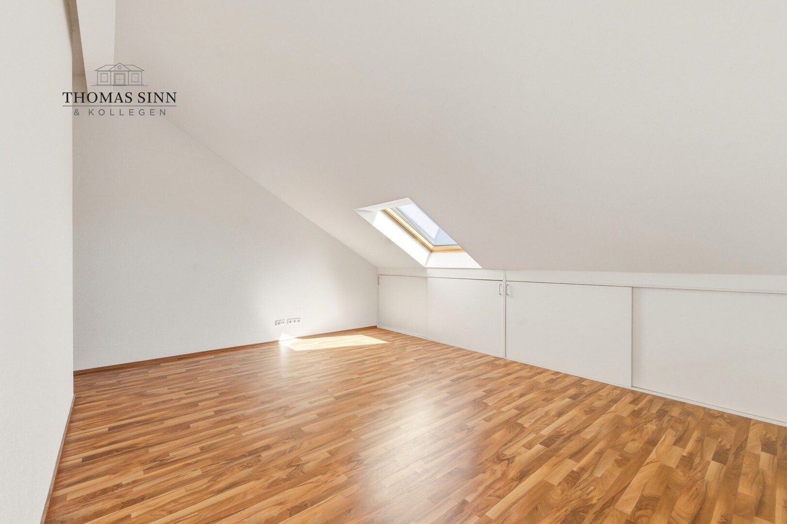 Immobilienangebot - Leingarten - Alle - Familienfreundliche "Doppelhaushälfte" mit pflegeleichtem Garten und viel Platz auf drei Etagen