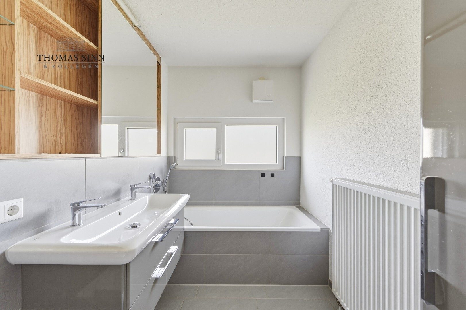 Immobilienangebot - Leingarten - Alle - Familienfreundliche "Doppelhaushälfte" mit pflegeleichtem Garten und viel Platz auf drei Etagen