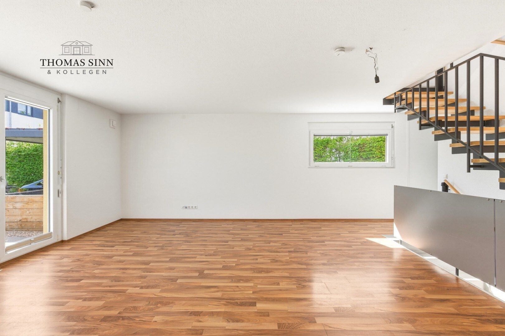 Immobilienangebot - Leingarten - Alle - Familienfreundliche "Doppelhaushälfte" mit pflegeleichtem Garten und viel Platz auf drei Etagen