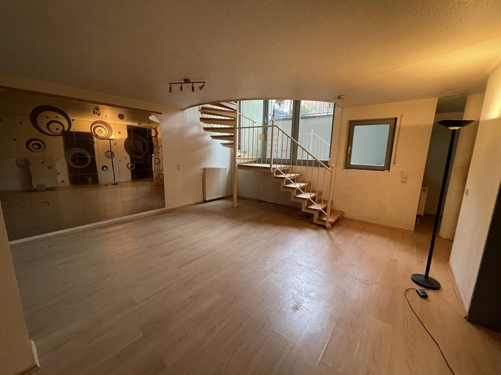 Immobilienangebot - Neuendettelsau - Alle - Sehr ruhige 2-Zi-ETW mit Garten in Neuendettelsau!