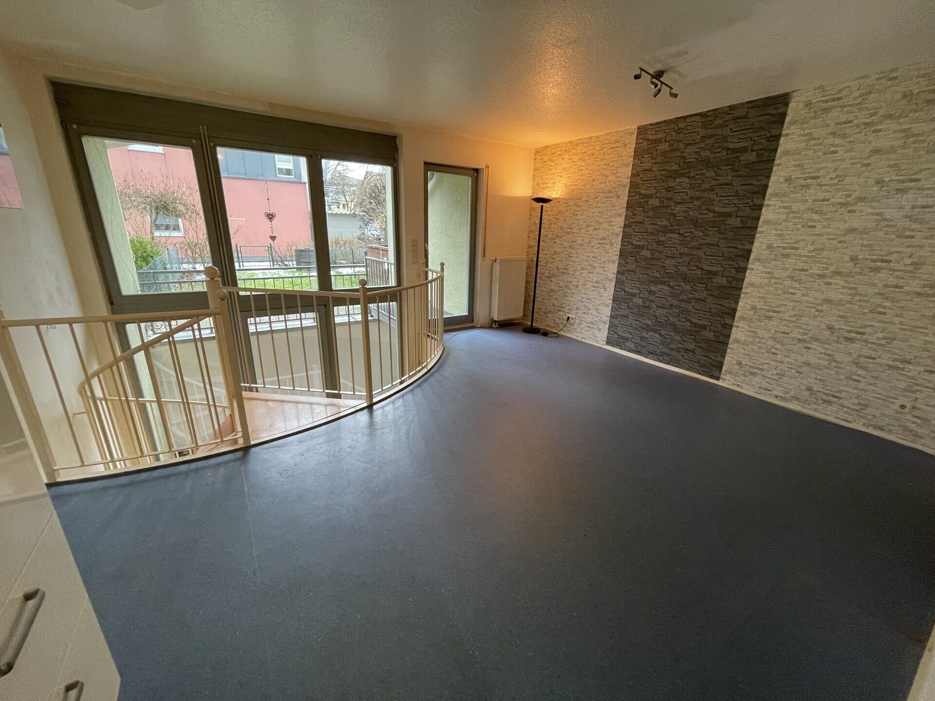 Immobilienangebot - Neuendettelsau - Alle - Sehr ruhige 2-Zi-ETW mit Garten in Neuendettelsau!