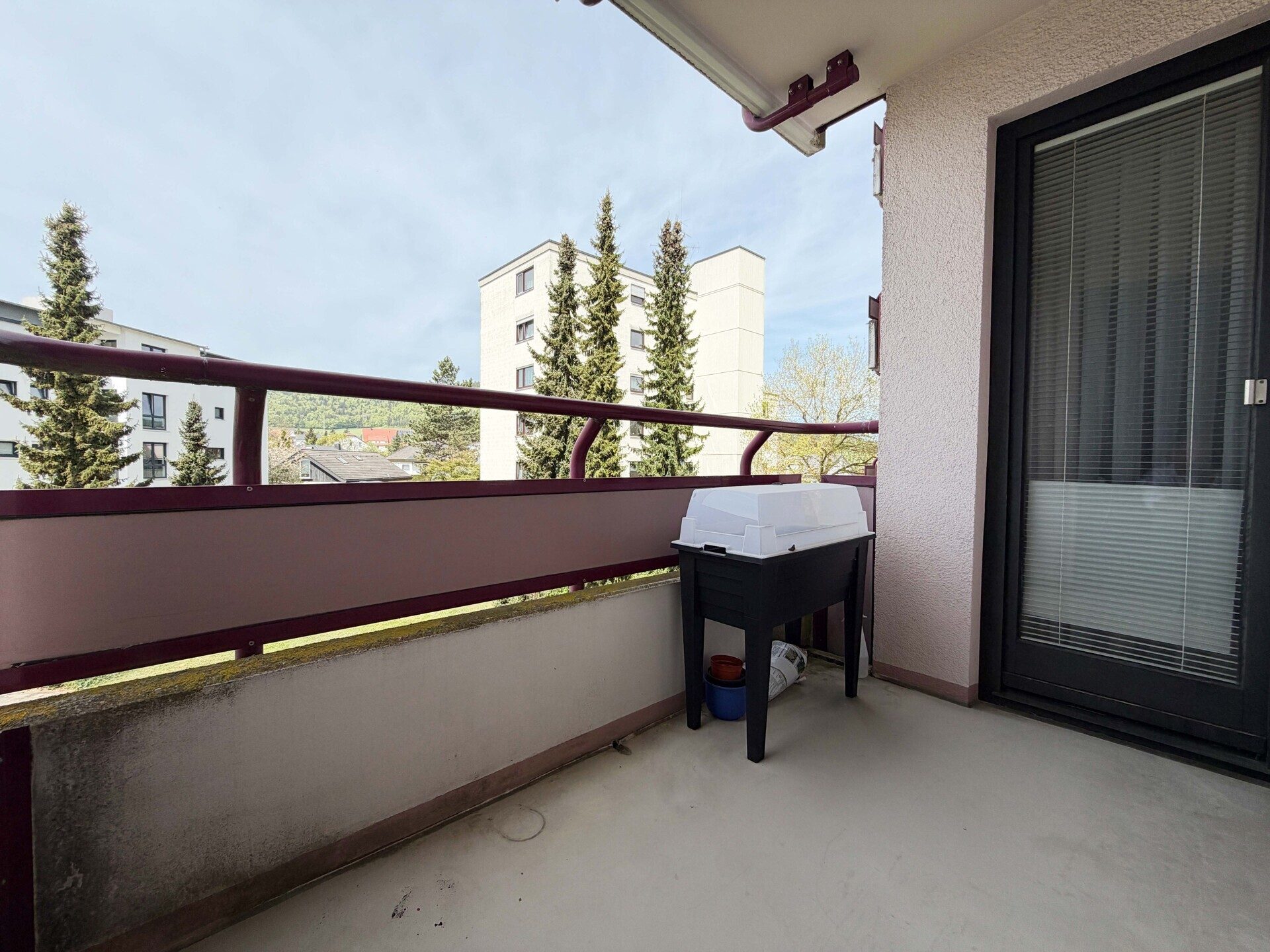 Immobilienangebot - Rietheim-Weilheim / Rietheim - Alle - Gute Kapitalanlage zum TOP-Preis. Sicher seit
30 Jahren vermietet. 2 Zimmer auf 56 m². Plus
Garage.