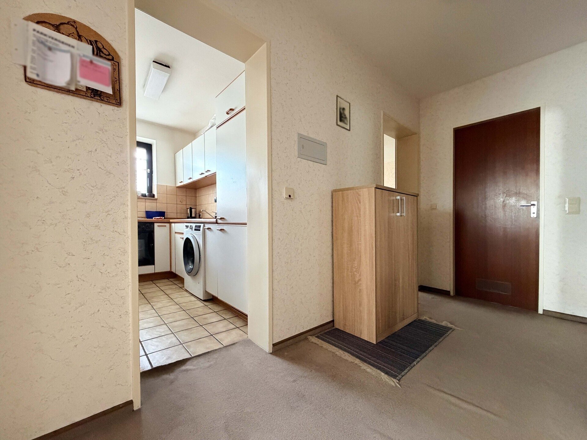 Immobilienangebot - Rietheim-Weilheim / Rietheim - Alle - Gute Kapitalanlage zum TOP-Preis. Sicher seit
30 Jahren vermietet. 2 Zimmer auf 56 m². Plus
Garage.