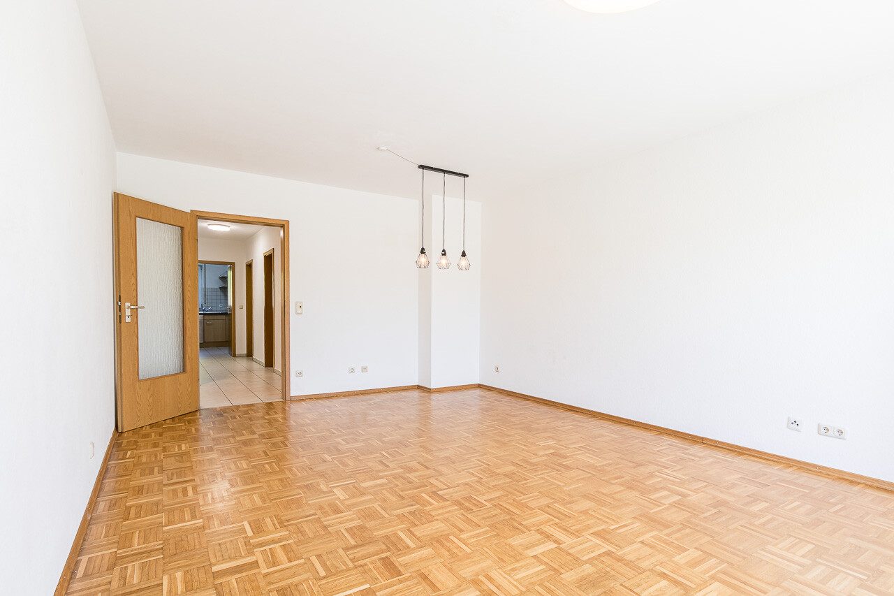 Immobilienangebot - Trier / Olewig - Alle - Gepflegte 2-Zimmer-Wohnung mit Balkon, Einbauküche und Tiefgaragenstellplatz in Trier-Olewig