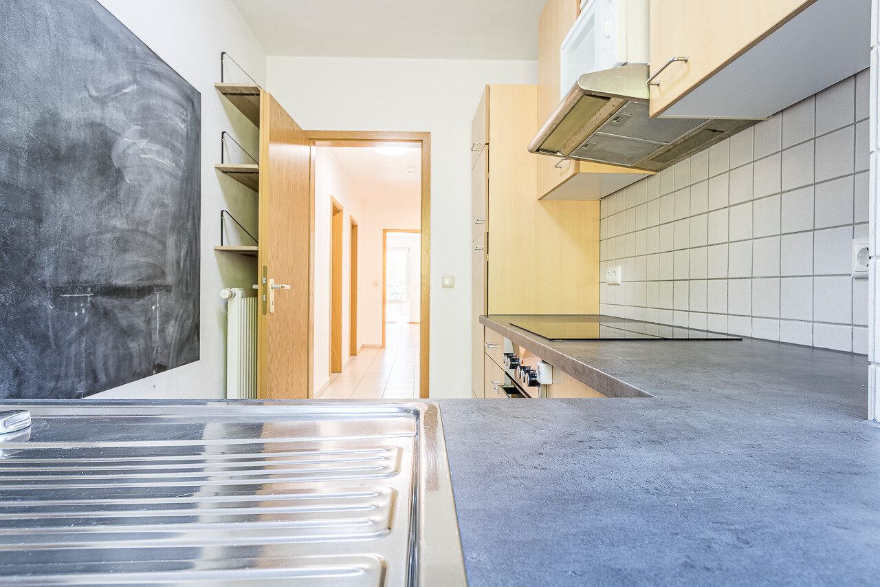 Immobilienangebot - Trier / Olewig - Alle - Gepflegte 2-Zimmer-Wohnung mit Balkon, Einbauküche und Tiefgaragenstellplatz in Trier-Olewig