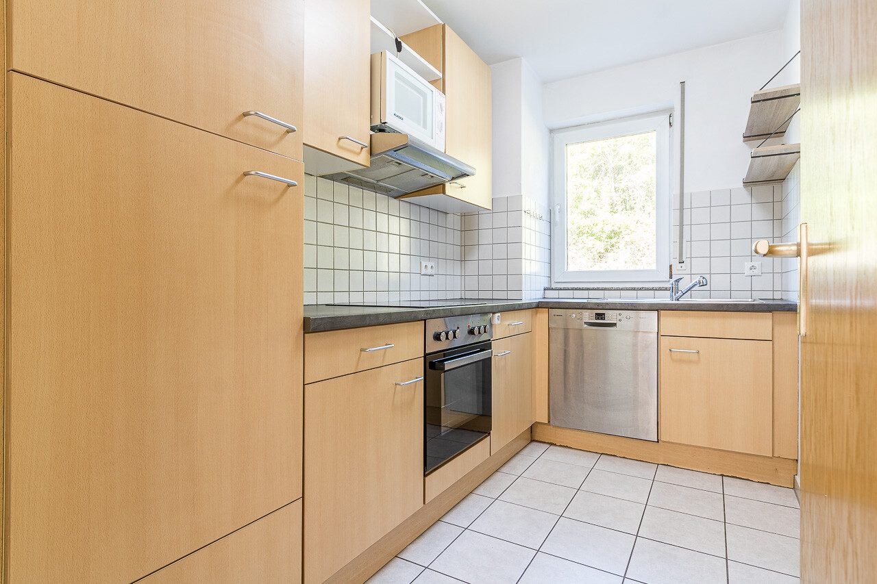 Immobilienangebot - Trier / Olewig - Alle - Gepflegte 2-Zimmer-Wohnung mit Balkon, Einbauküche und Tiefgaragenstellplatz in Trier-Olewig