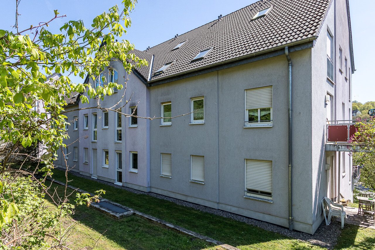 Immobilienangebot - Trier / Olewig - Alle - Gepflegte 2-Zimmer-Wohnung mit Balkon, Einbauküche und Tiefgaragenstellplatz in Trier-Olewig