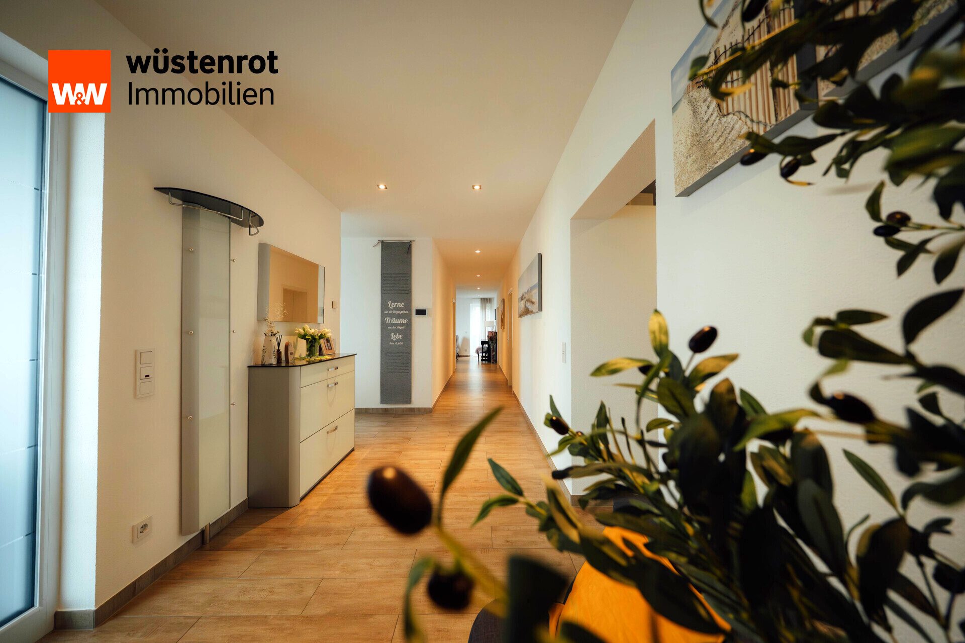 Immobilienangebot - Speicher - Alle - Modernes Wohndesign trifft Panorama-Idylle: Ihr neues Zuhause mit Wellness-Oase in Speicher
