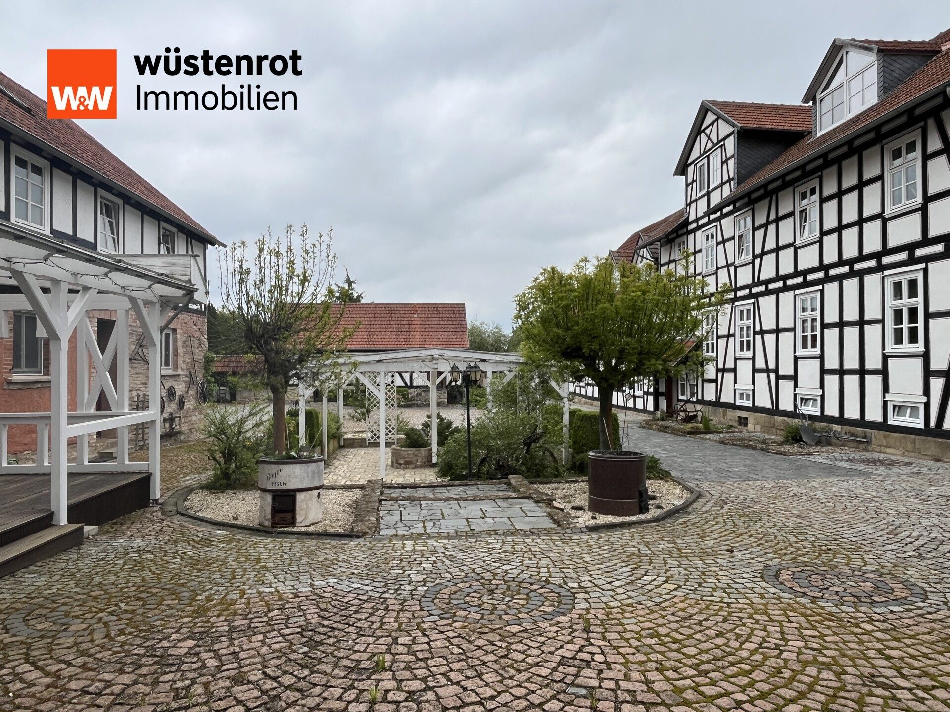 Immobilienangebot - Mühlhausen/Thüringen - Alle - Außergewöhnlicher Landgasthof - alte Mühle
Hotel, Eventlocation, Wohnimmobilien &  30.000 m² Grdstk.