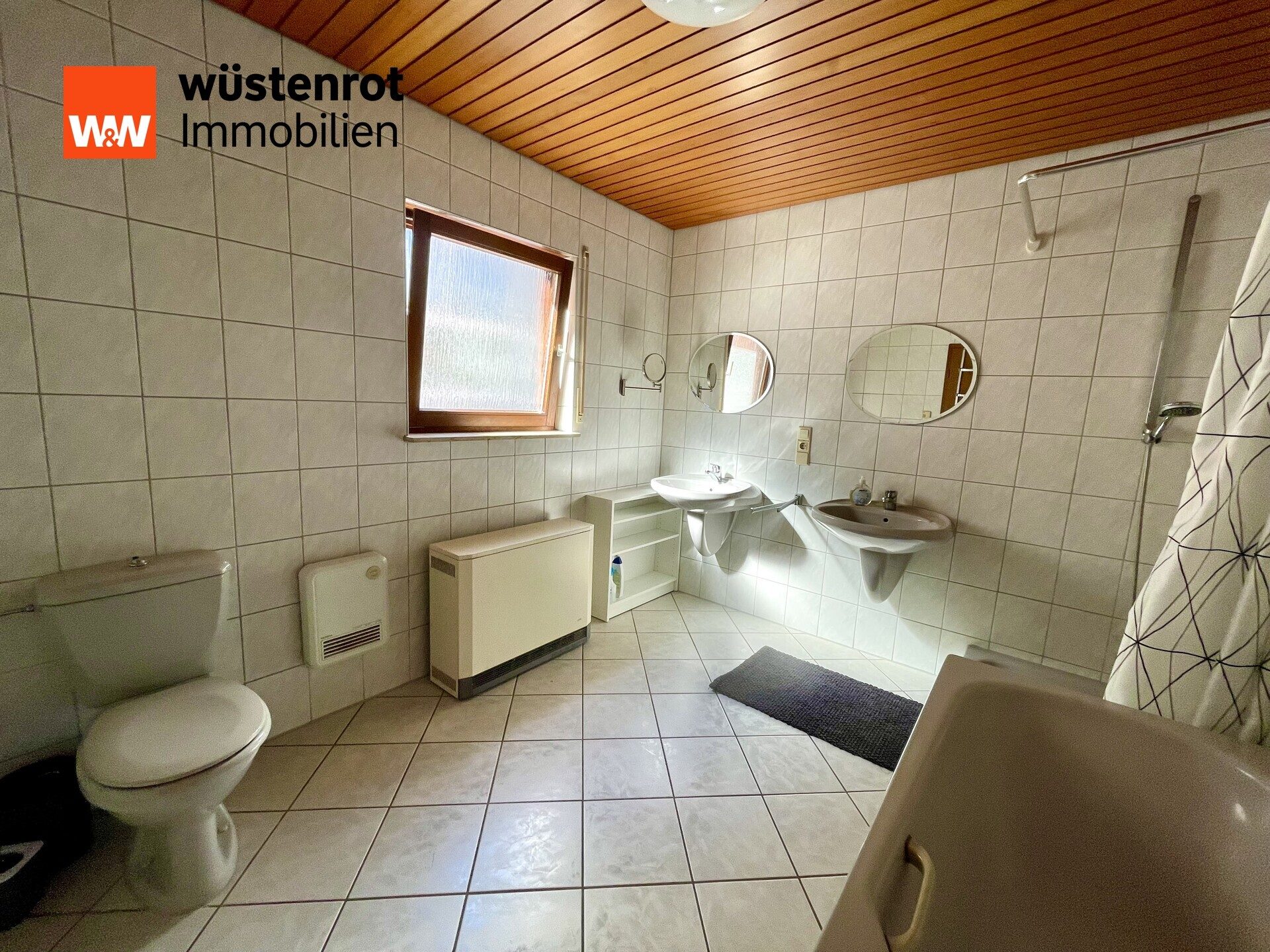 Immobilienangebot - Ötigheim - Alle - ENTFALTUNG IM ZWEIFAMILIENHAUS: 2 Etagen mit 6 Zimmer, KFZ-Stellplätze, schöne und sehr ruhige Lage*