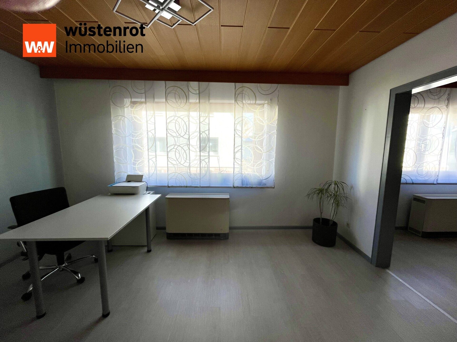 Immobilienangebot - Ötigheim - Alle - ENTFALTUNG IM ZWEIFAMILIENHAUS: 2 Etagen mit 6 Zimmer, KFZ-Stellplätze, schöne und sehr ruhige Lage*