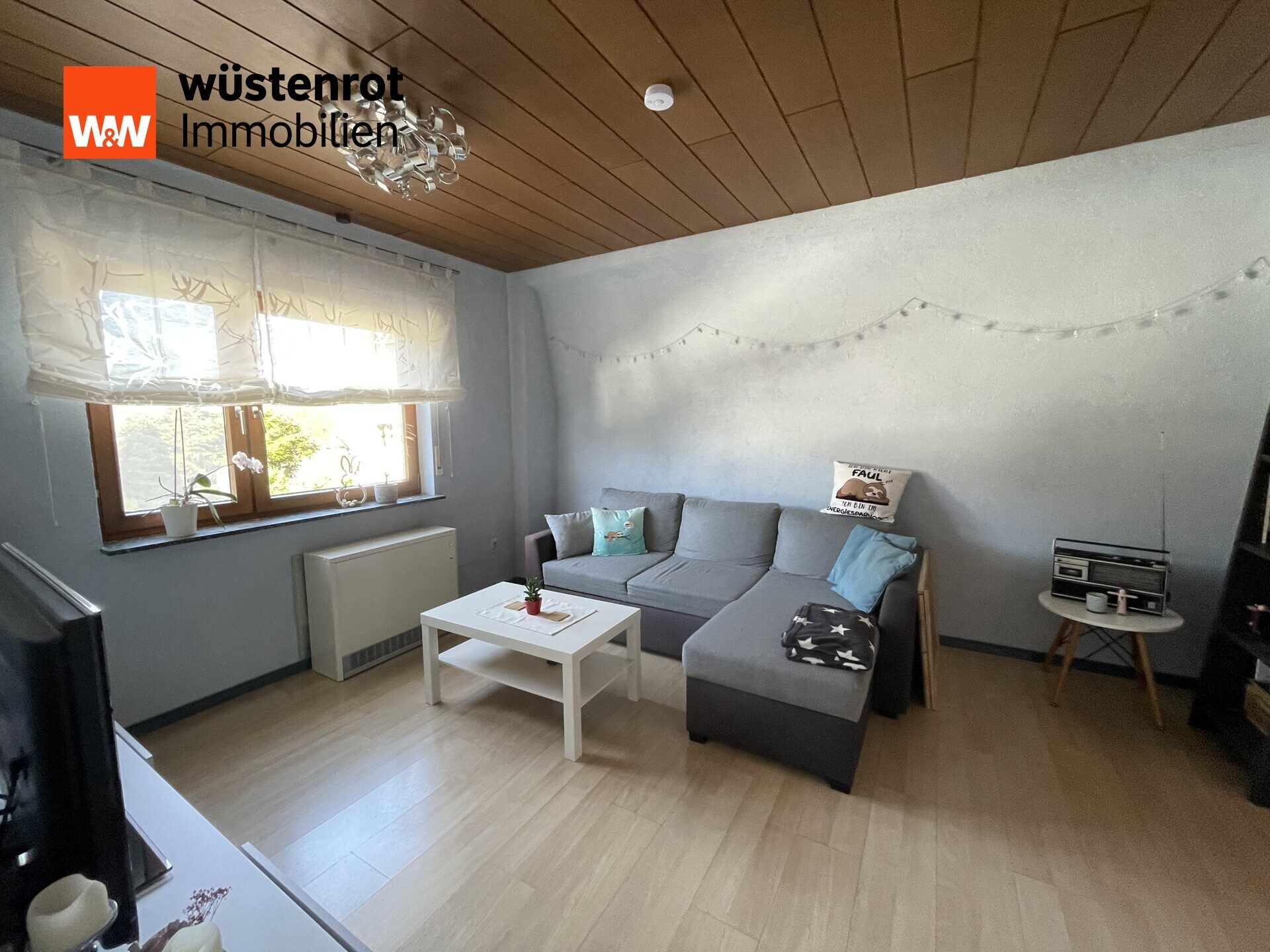 Immobilienangebot - Ötigheim - Alle - ENTFALTUNG IM ZWEIFAMILIENHAUS: 2 Etagen mit 6 Zimmer, KFZ-Stellplätze, schöne und sehr ruhige Lage*