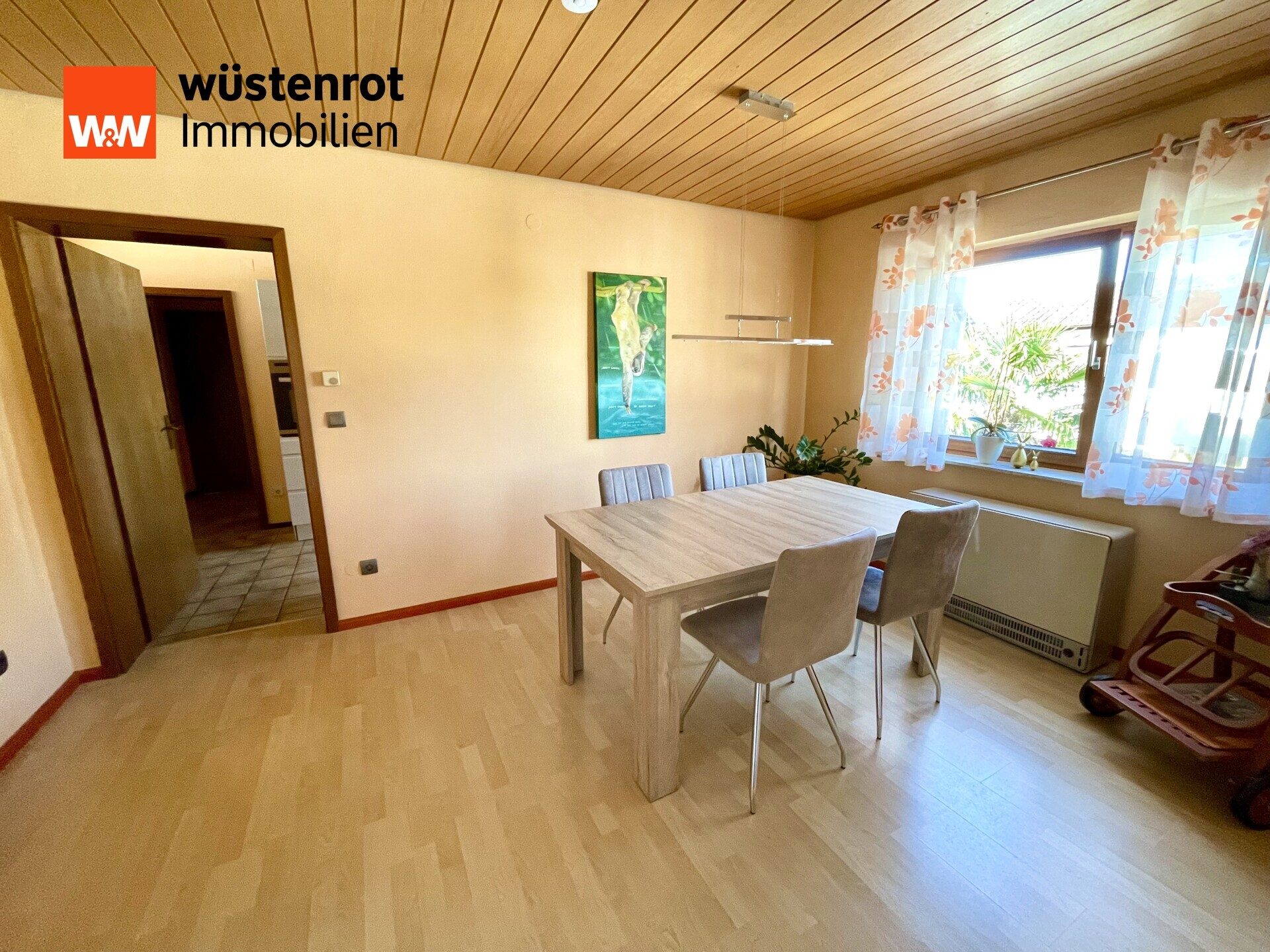 Immobilienangebot - Ötigheim - Alle - ENTFALTUNG IM ZWEIFAMILIENHAUS: 2 Etagen mit 6 Zimmer, KFZ-Stellplätze, schöne und sehr ruhige Lage*