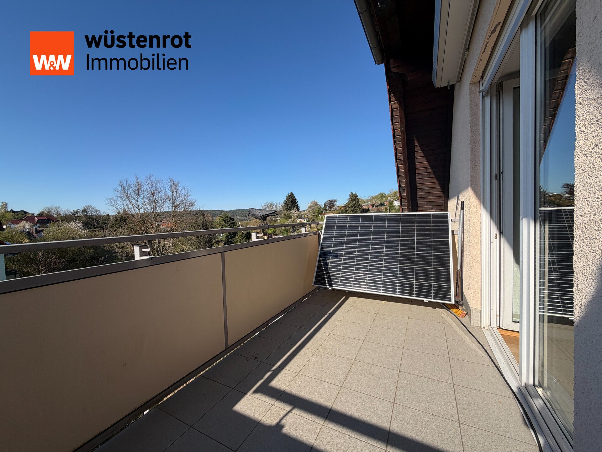 Immobilienangebot - Bad Salzungen - Alle - Exklusive 3-Zimmer-Maisonettewohnung mit zwei Balkonen und Außenstellplatz