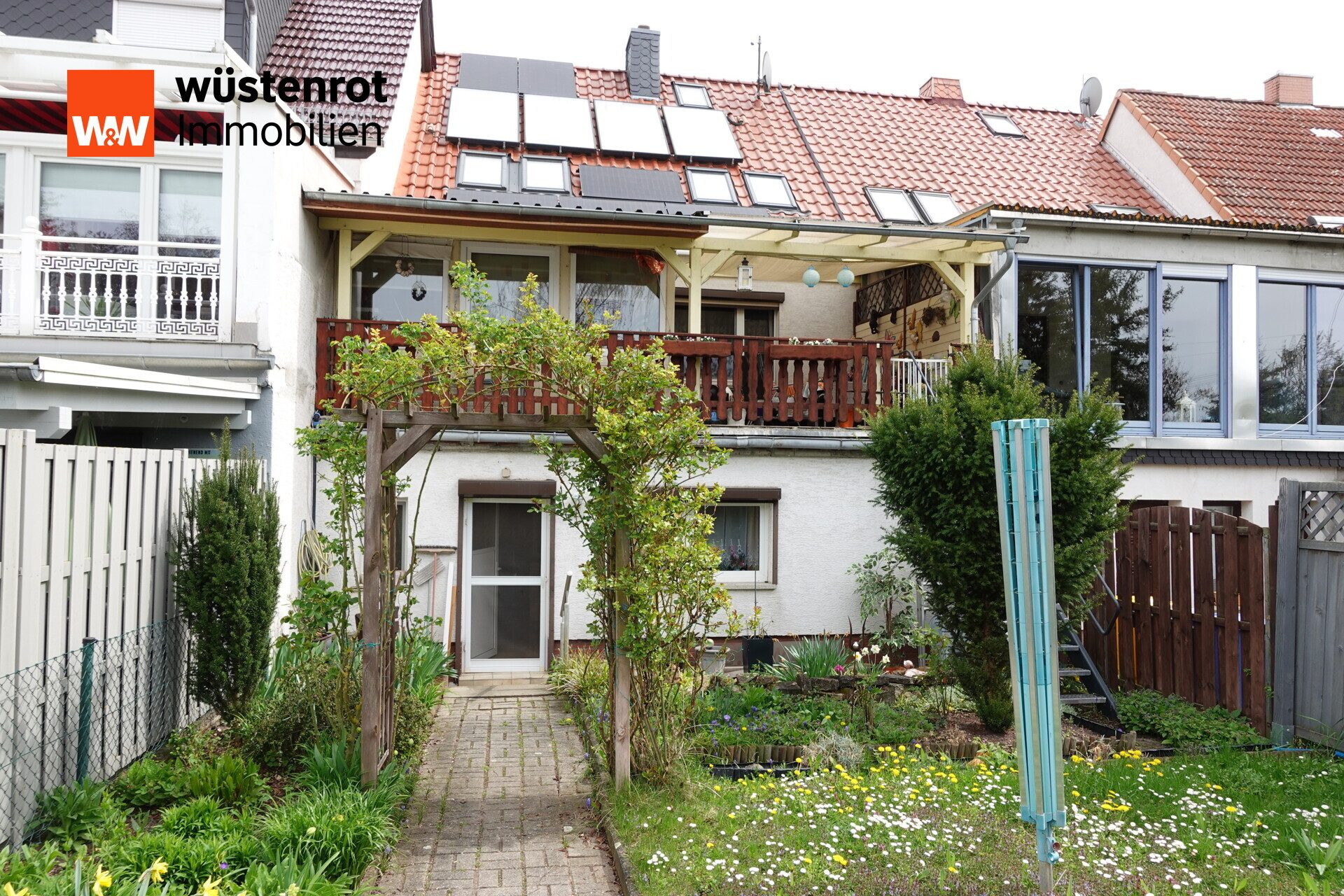 Immobilienangebot - Sömmerda - Alle - Doppelhaushälfte mit Einliegerwohnung, Wintergarten & moderner Energietechnik
