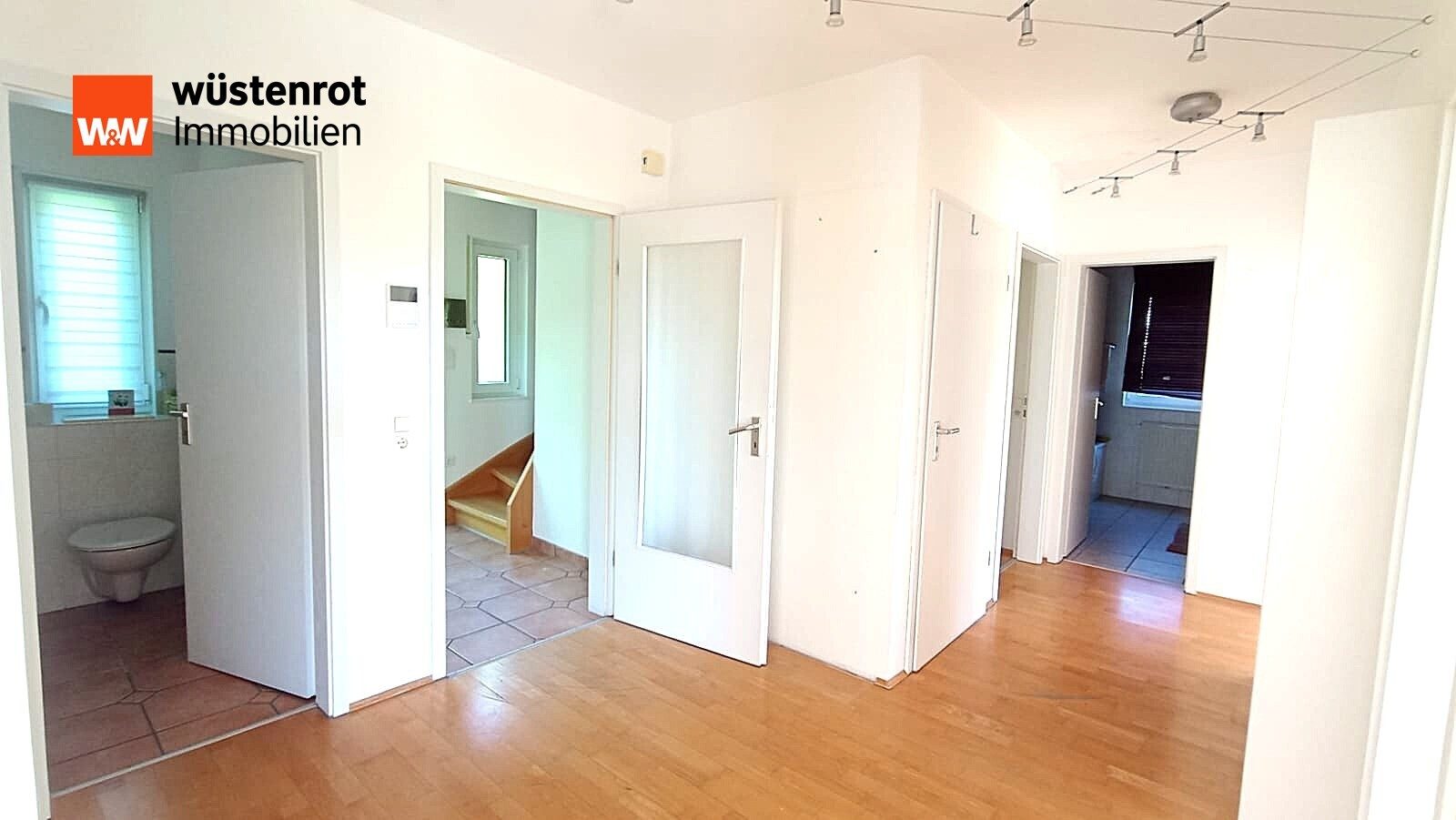 Immobilienangebot - Maßbach - Alle - Traumhafte Aussicht trifft Flexibilität – Ihr Zuhause mit Einlieger- & Zweifamilienoption