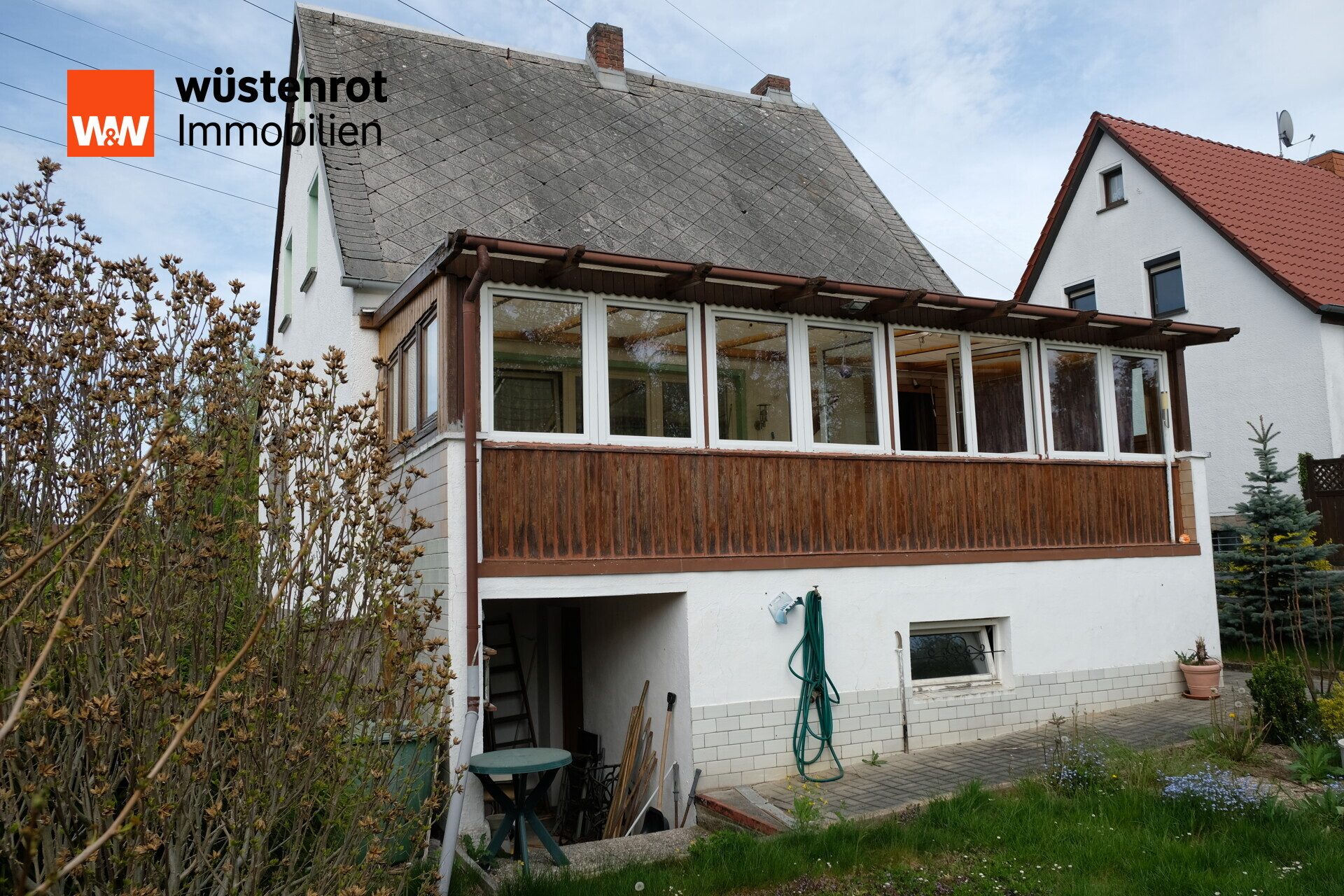 Immobilienangebot - Zwickau / Pöhlau - Alle - Charmantes EFH mit Wintergarten, Kamin & großem Grundstück – viel Potenzial