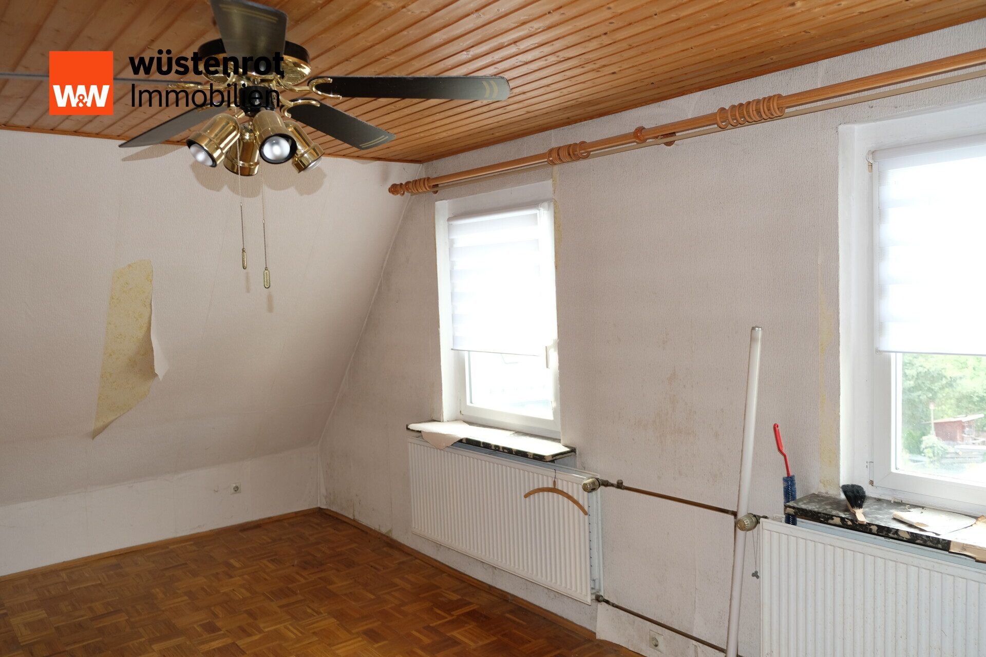 Immobilienangebot - Zwickau / Pöhlau - Alle - Charmantes EFH mit Wintergarten, Kamin & großem Grundstück – viel Potenzial