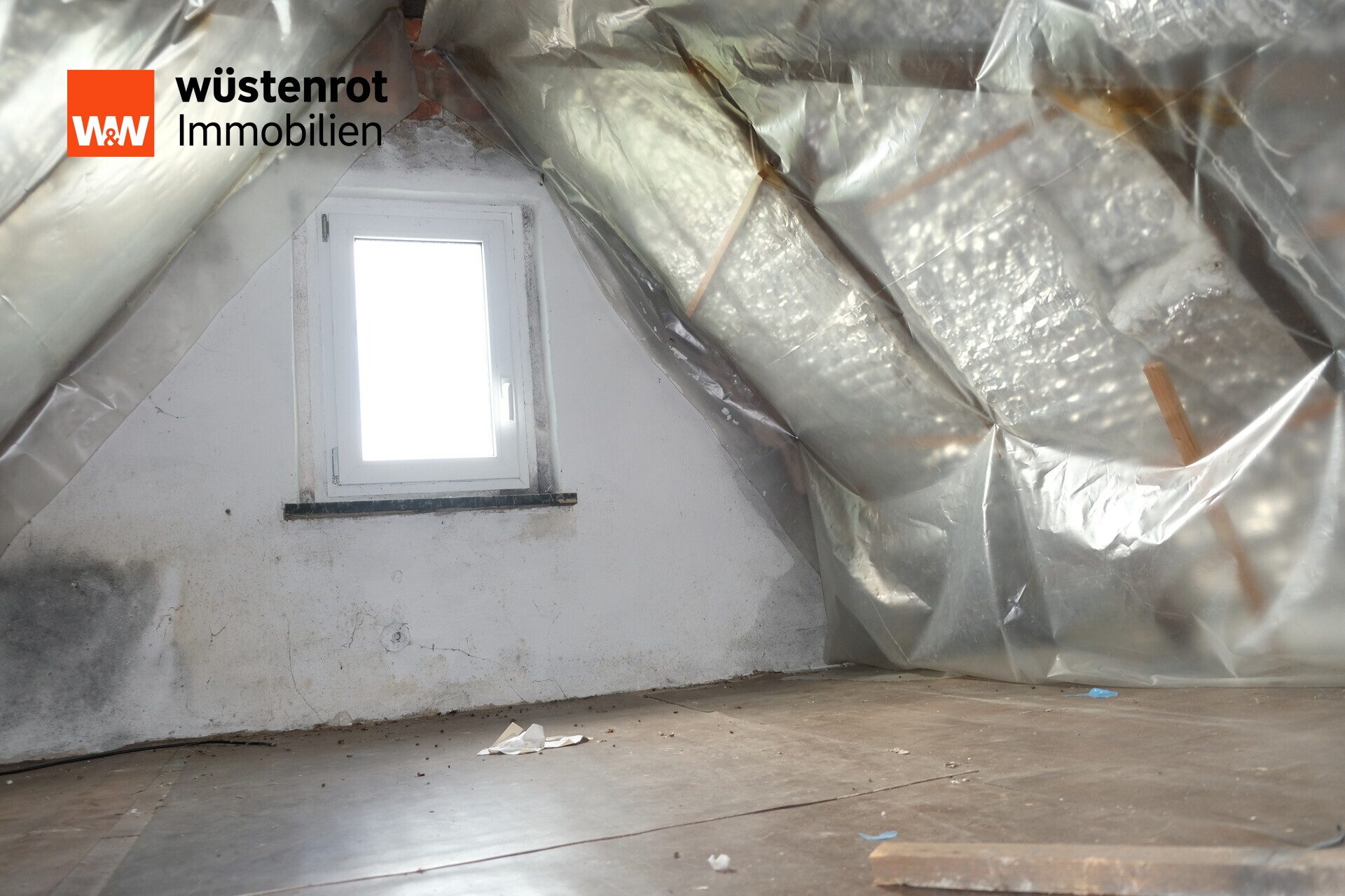 Immobilienangebot - Zwickau / Pöhlau - Alle - Charmantes EFH mit Wintergarten, Kamin & großem Grundstück – viel Potenzial