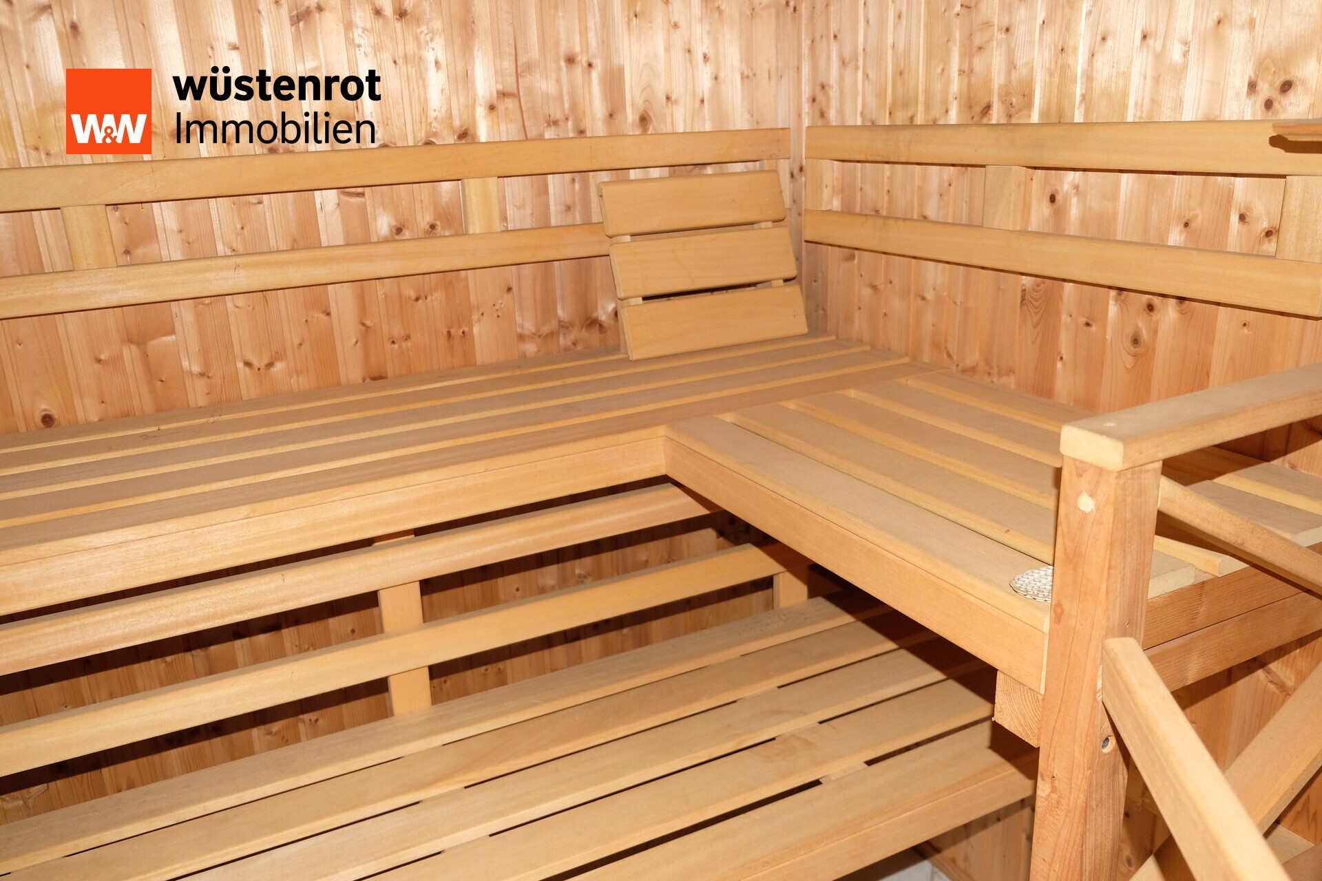 Immobilienangebot - Zwickau / Pöhlau - Alle - Charmantes EFH mit Wintergarten, Kamin & großem Grundstück – viel Potenzial