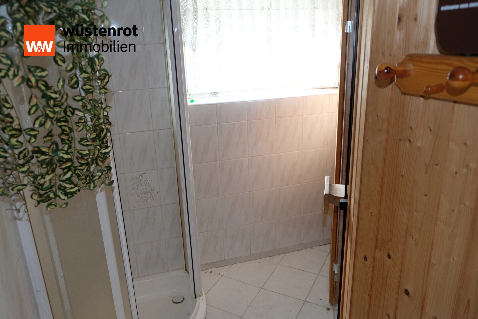Immobilienangebot - Zwickau / Pöhlau - Alle - Charmantes EFH mit Wintergarten, Kamin & großem Grundstück – viel Potenzial
