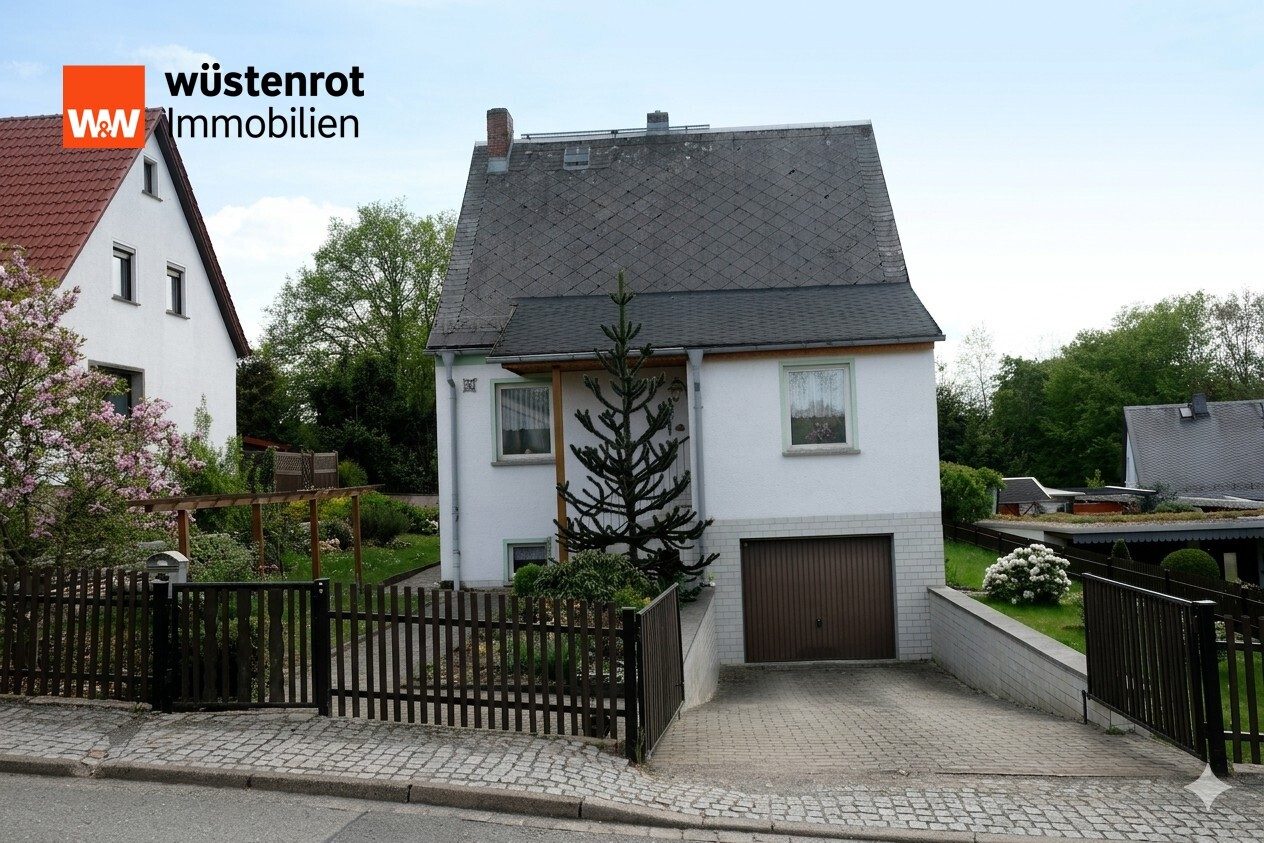 Immobilienangebot - Zwickau / Pöhlau - Alle - Charmantes EFH mit Wintergarten, Kamin & großem Grundstück – viel Potenzial