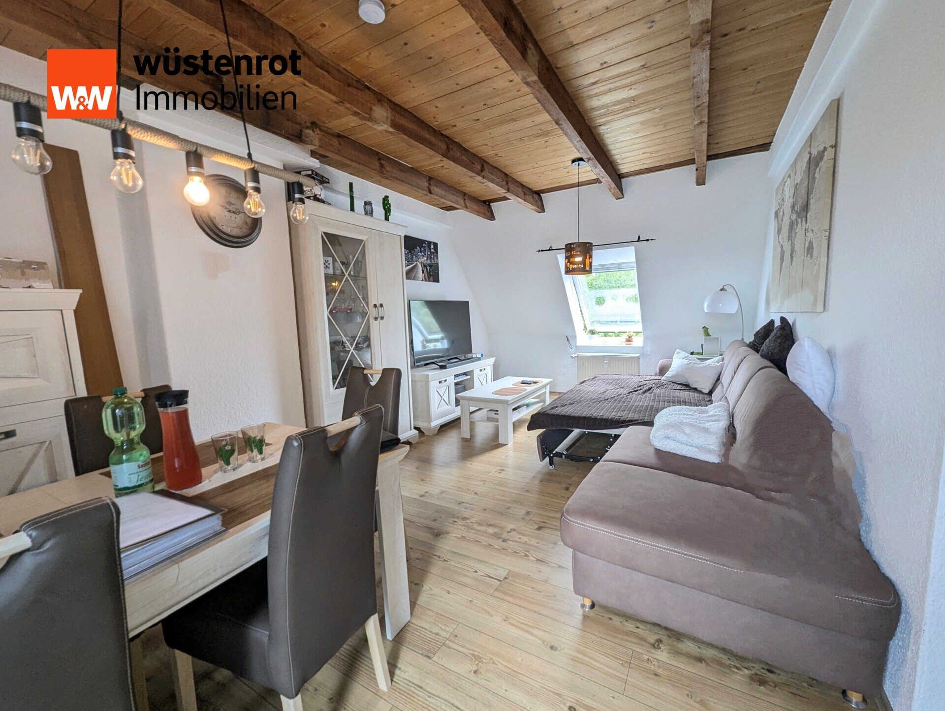 Immobilienangebot - Gelsenkirchen / Schalke - Alle - Wohnen auf zwei Ebenen: Moderne Maisonette mit sonniger Dachterrasse in Schalke, sofort Bezugsfrei