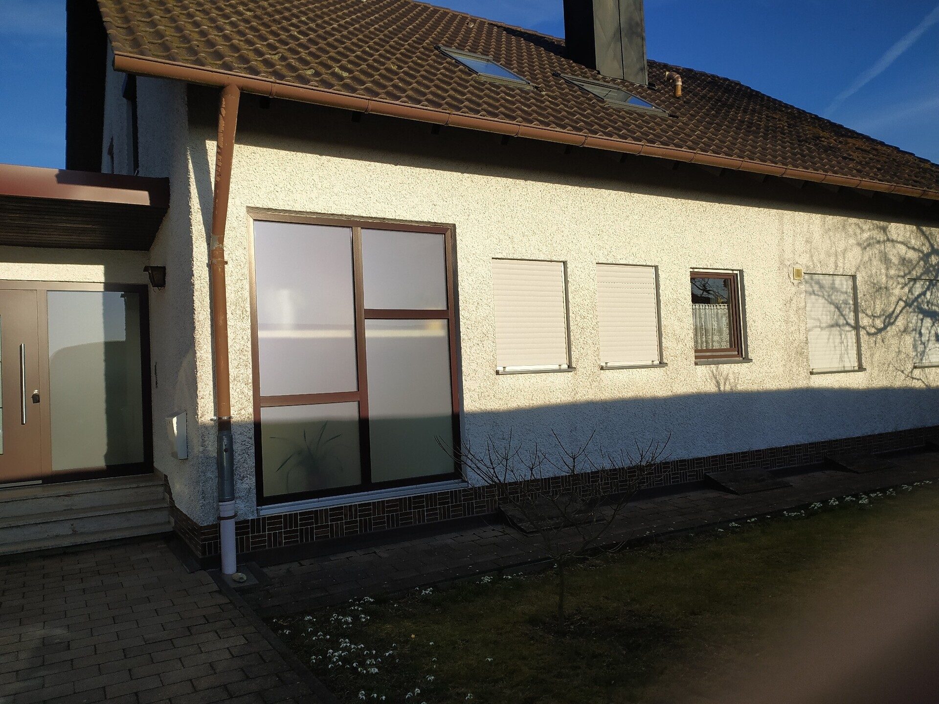Immobilienangebot - Waldstetten - Alle - Dort wohnen, wo andere Urlaub machen
2-FMH, mögl. ELW, mehrere Grundstücke, 5 Garagen, Nebengebäude.