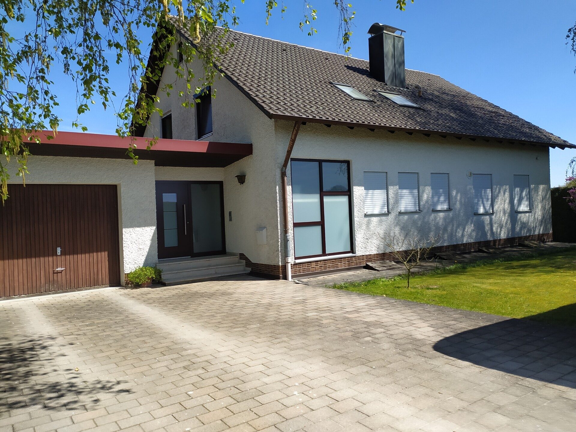 Immobilienangebot - Waldstetten - Alle - Dort wohnen, wo andere Urlaub machen
2-FMH, mögl. ELW, mehrere Grundstücke, 5 Garagen, Nebengebäude.