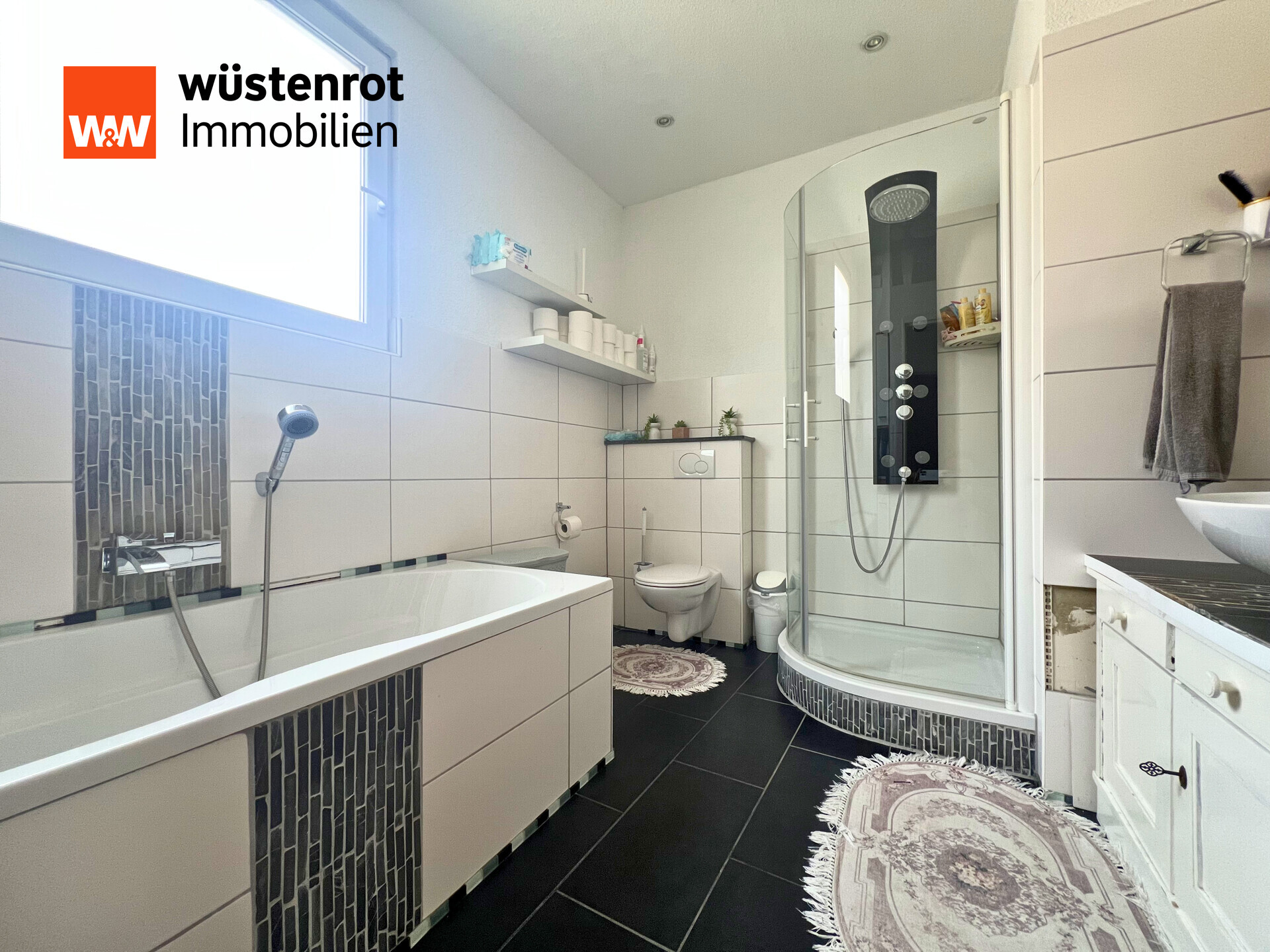 Immobilienangebot - Wörrstadt - Alle - MFH in Wörrstadt: 2 Wohnungen und Gewerbe (Friseursalon) – solide Kapitalanlage