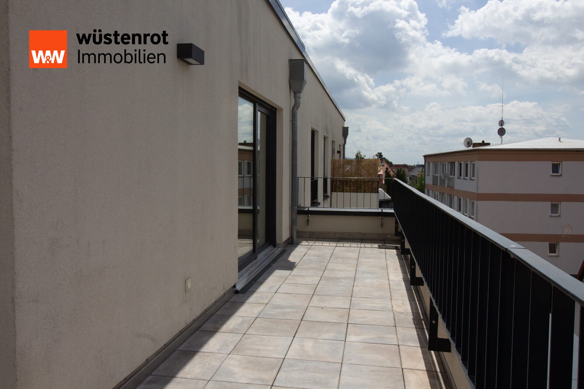 Immobilienangebot - Heppenheim (Bergstraße) - Alle - Moderne 2-Zimmer-Wohnung mit XXL-Dachterrasse in zentraler Lage von Heppenheim