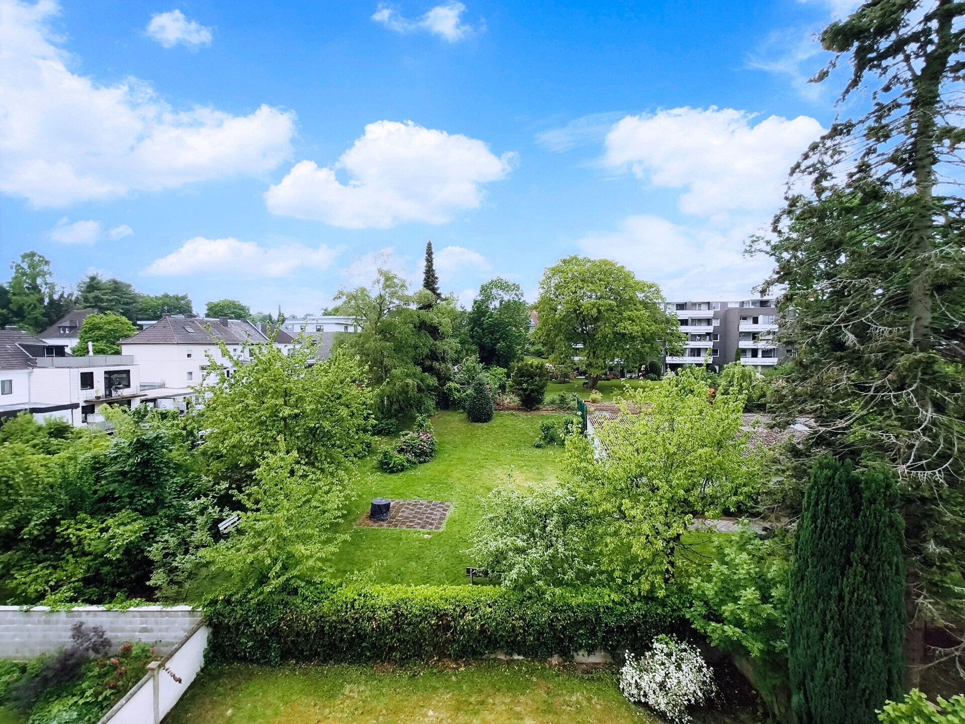Immobilienangebot - Mönchengladbach - Alle - Attraktive 3-Zimmer-Dachgeschosswohnung mit heller Wohnatmosphäre | Eigennutzer oder Kapitalanleger