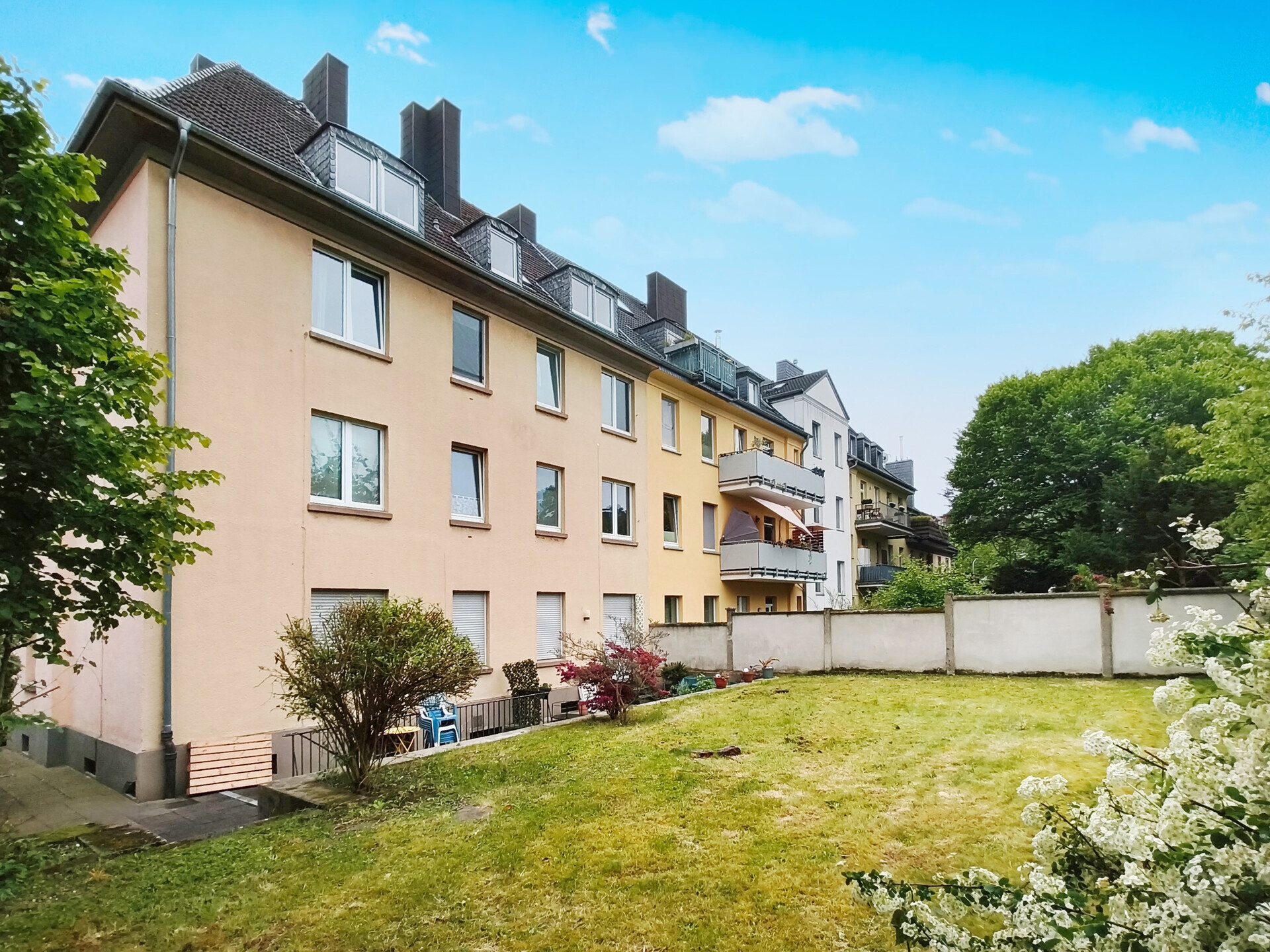 Immobilienangebot - Mönchengladbach - Alle - Attraktive 3-Zimmer-Dachgeschosswohnung mit heller Wohnatmosphäre | Eigennutzer oder Kapitalanleger