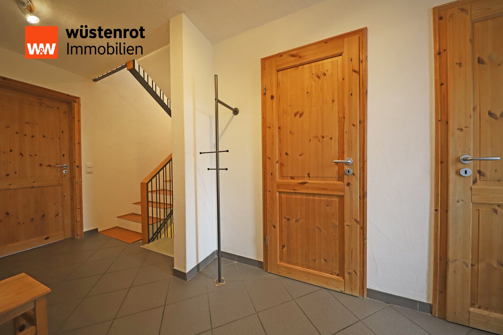 Immobilienangebot - Geislingen an der Steige - Alle - Modernes, bezahlbares Reiheneinfamilienhaus, für eine junge Familie!