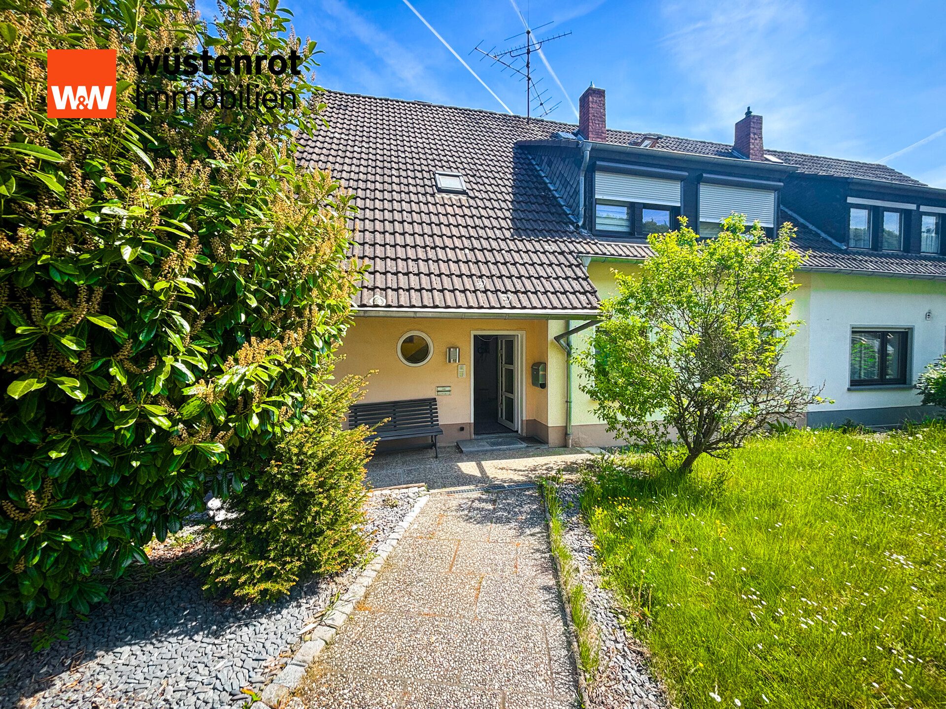 Immobilienangebot - Boppard / Buchenau - Alle - Helle 3-Zimmer-Dachgeschosswohnung mit modernem Bad, großem Balkon & Einbauküche in Boppard-Buchenau
