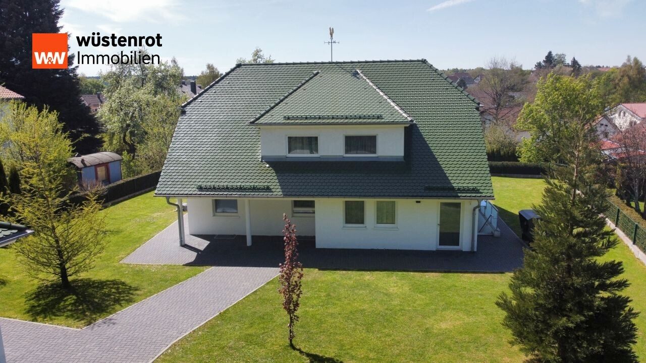 Immobilienangebot - Königsbronn / Zang - Alle - Exklusive Waldrand-Residenz: Modernes Wohnerlebnis mit Panoramablick in Königsbronn-Zang