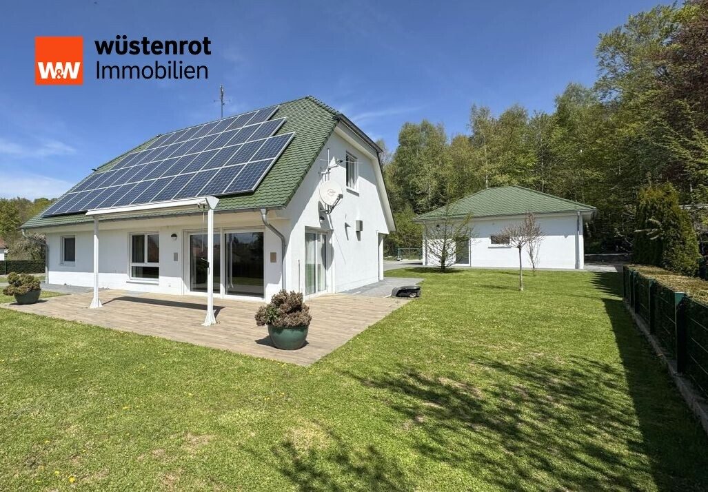 Immobilienangebot - Königsbronn / Zang - Alle - Exklusive Waldrand-Residenz: Modernes Wohnerlebnis mit Panoramablick in Königsbronn-Zang